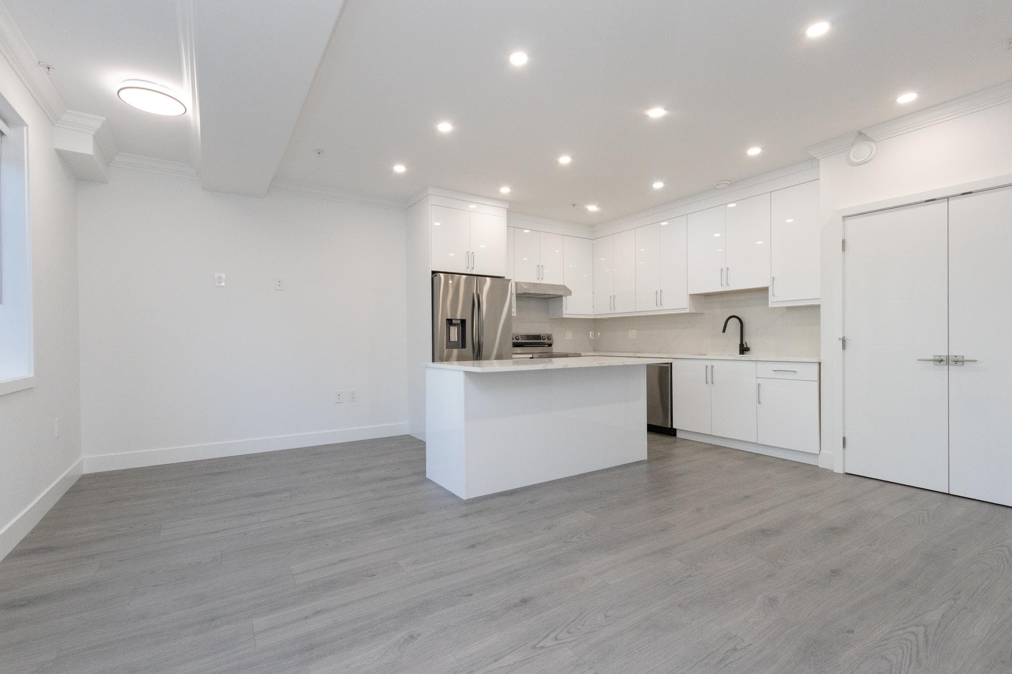 102 - 2122 E 32 Avenue, Vancouver, V5N 3B9 — photo 3
