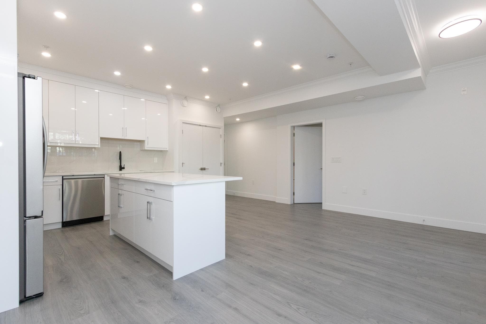 102 - 2122 E 32 Avenue, Vancouver, V5N 3B9 — photo 5