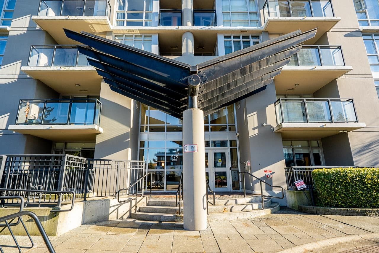 102 - 575 Delestre Avenue, Coquitlam, V3K 0A6 — photo 4