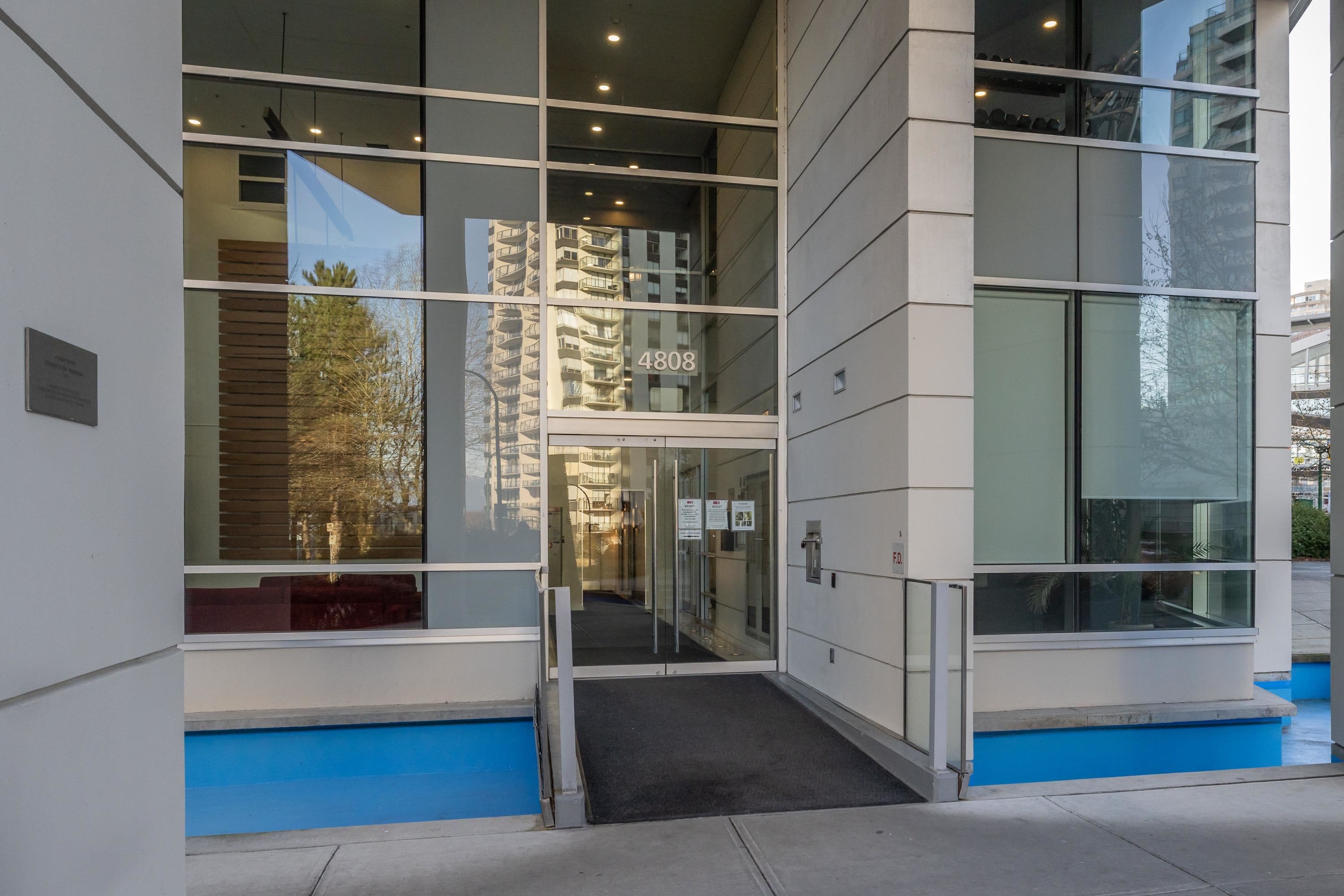 702 - 4808 Hazel Street, Burnaby, V5H 0A2 — photo 3
