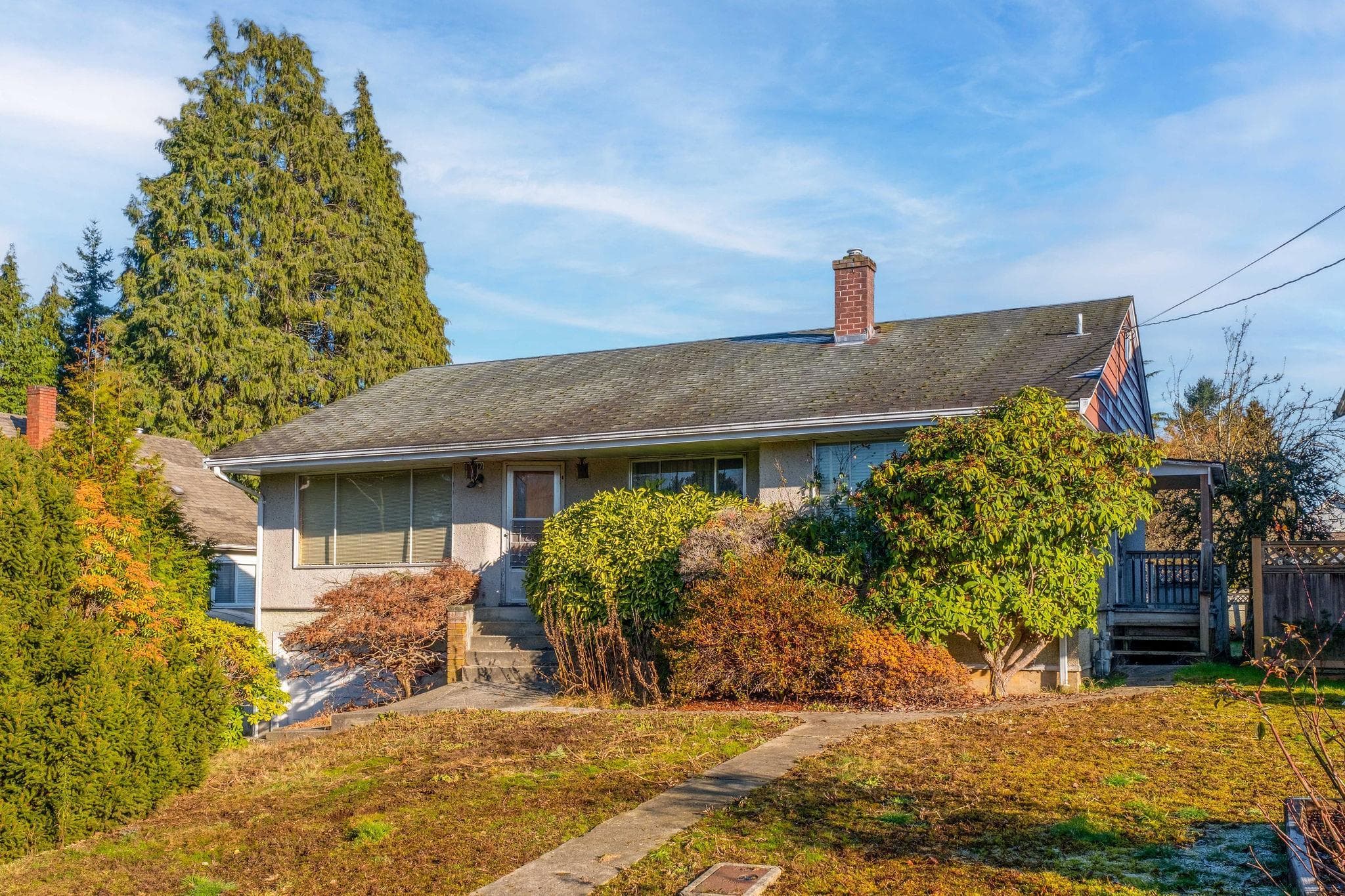 13817 Berg Road, Surrey, V3R 5L2 — photo 1