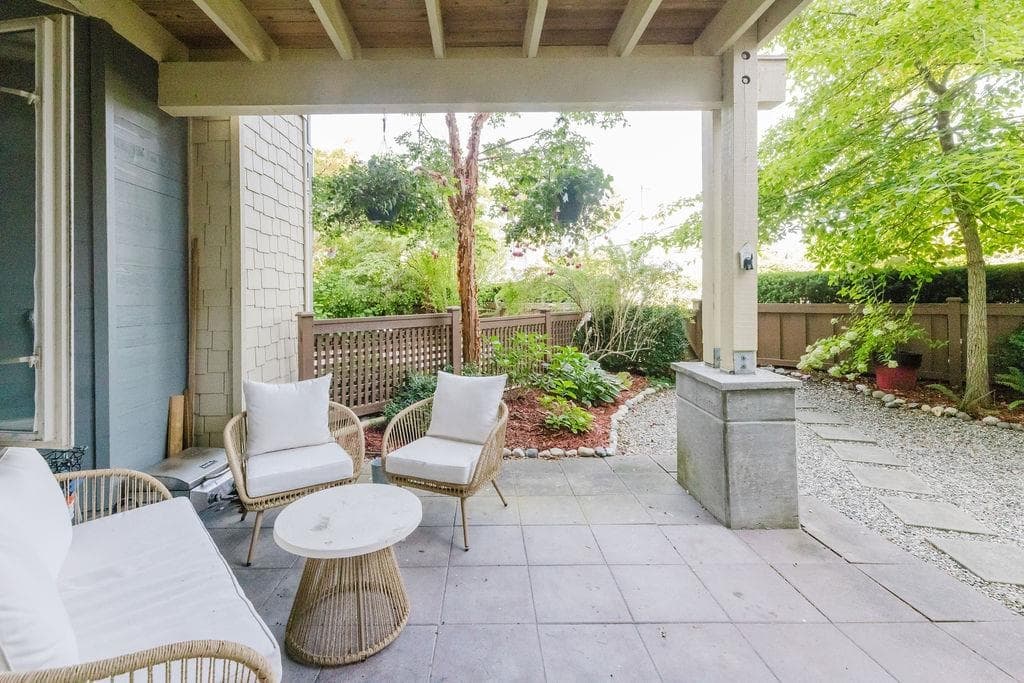 120 - 5160 Davis Bay Road, Sechelt, V7Z 0H3 — photo 2