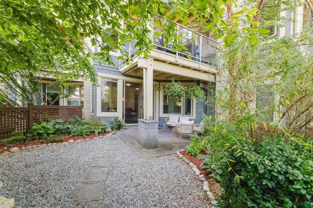 120 - 5160 Davis Bay Road, Sechelt, V7Z 0H3 — photo 1