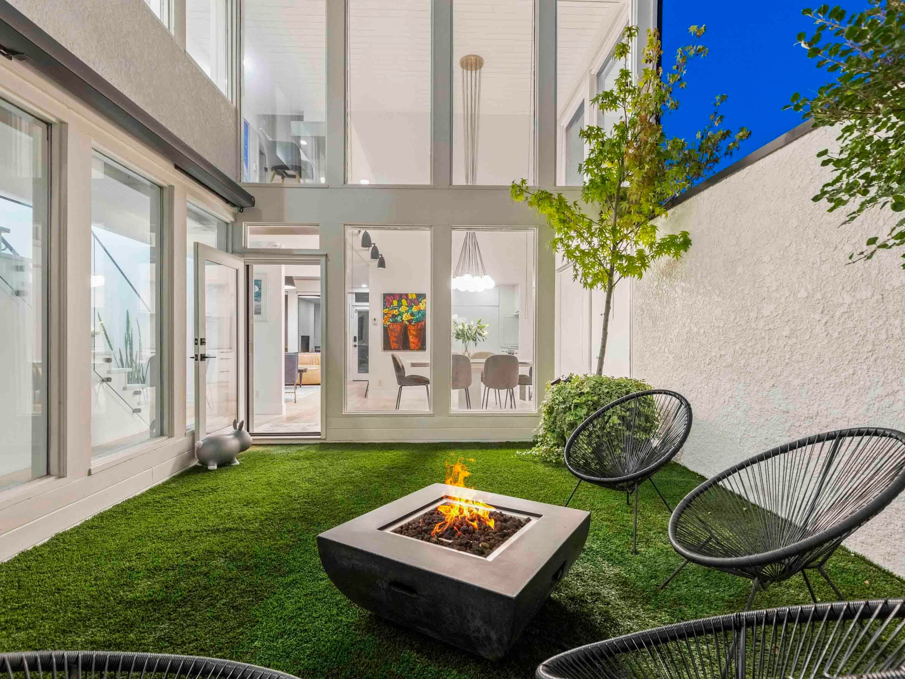 4615 W 7th Avenue, Vancouver, V6R 1X4 — photo 1