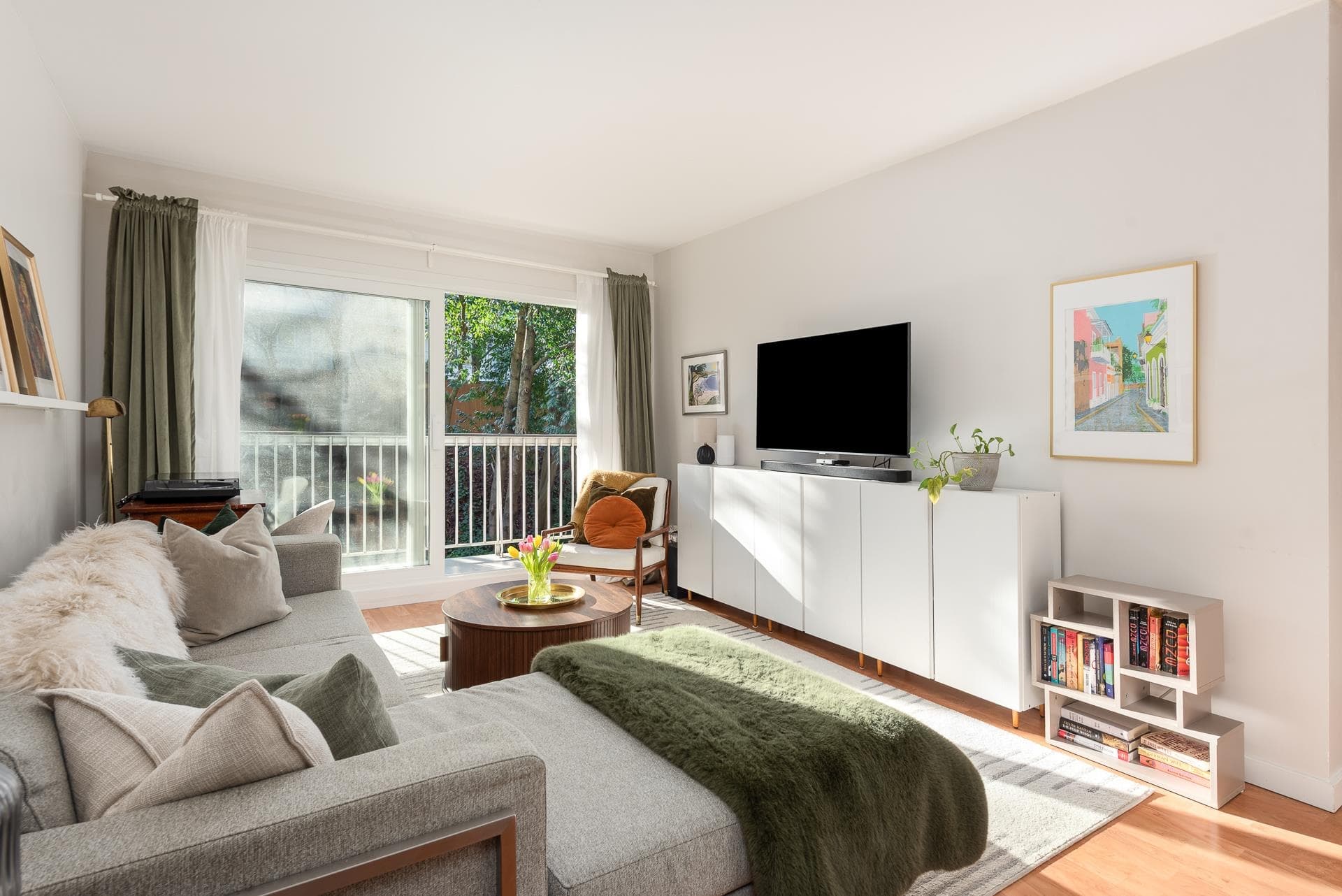 809 - 756 Great Northern Way, Vancouver, V5T 1E4 — photo 1