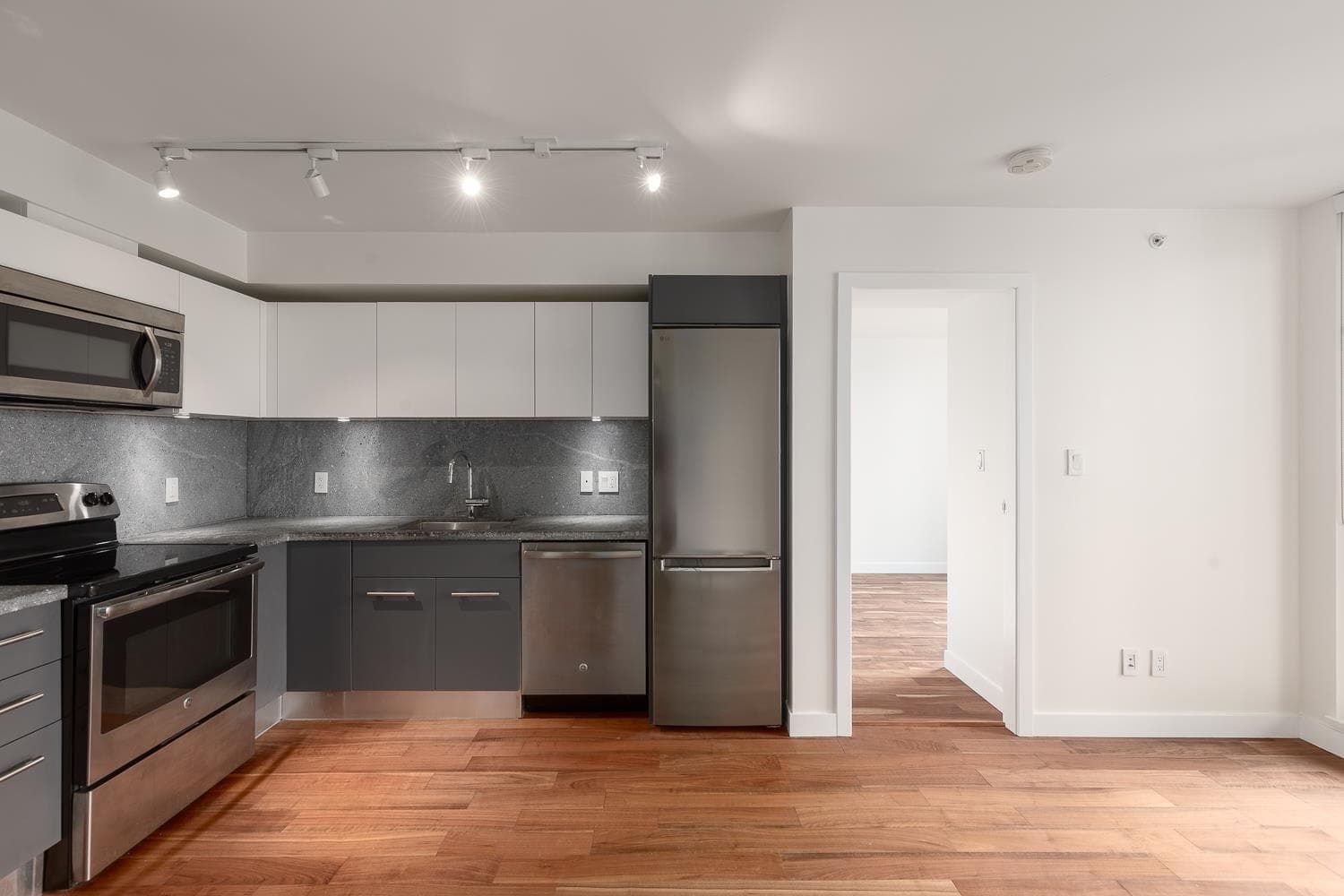 917 - 188 Keefer Street, Vancouver, V6A 0E3 — photo 5