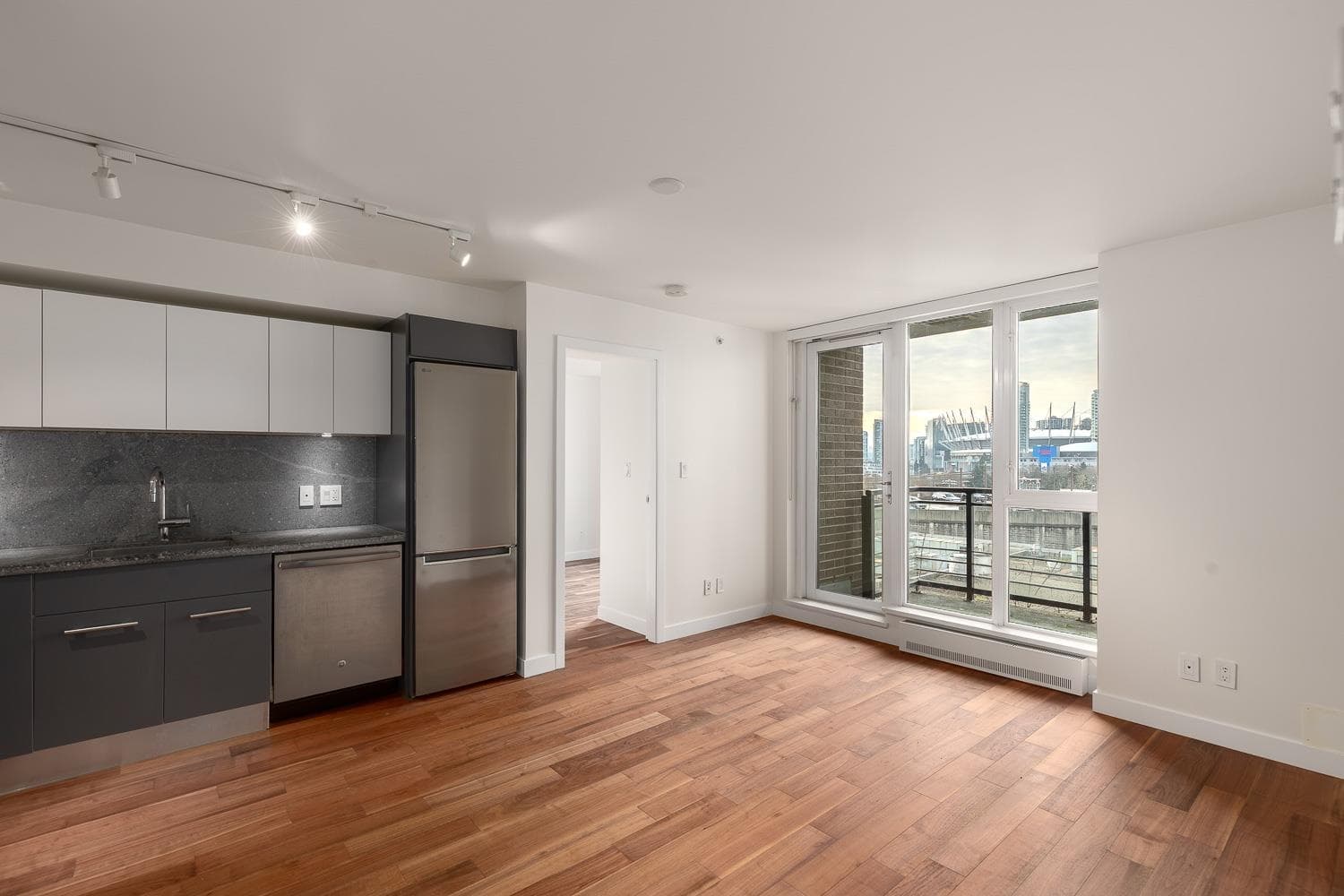 917 - 188 Keefer Street, Vancouver, V6A 0E3 — photo 4