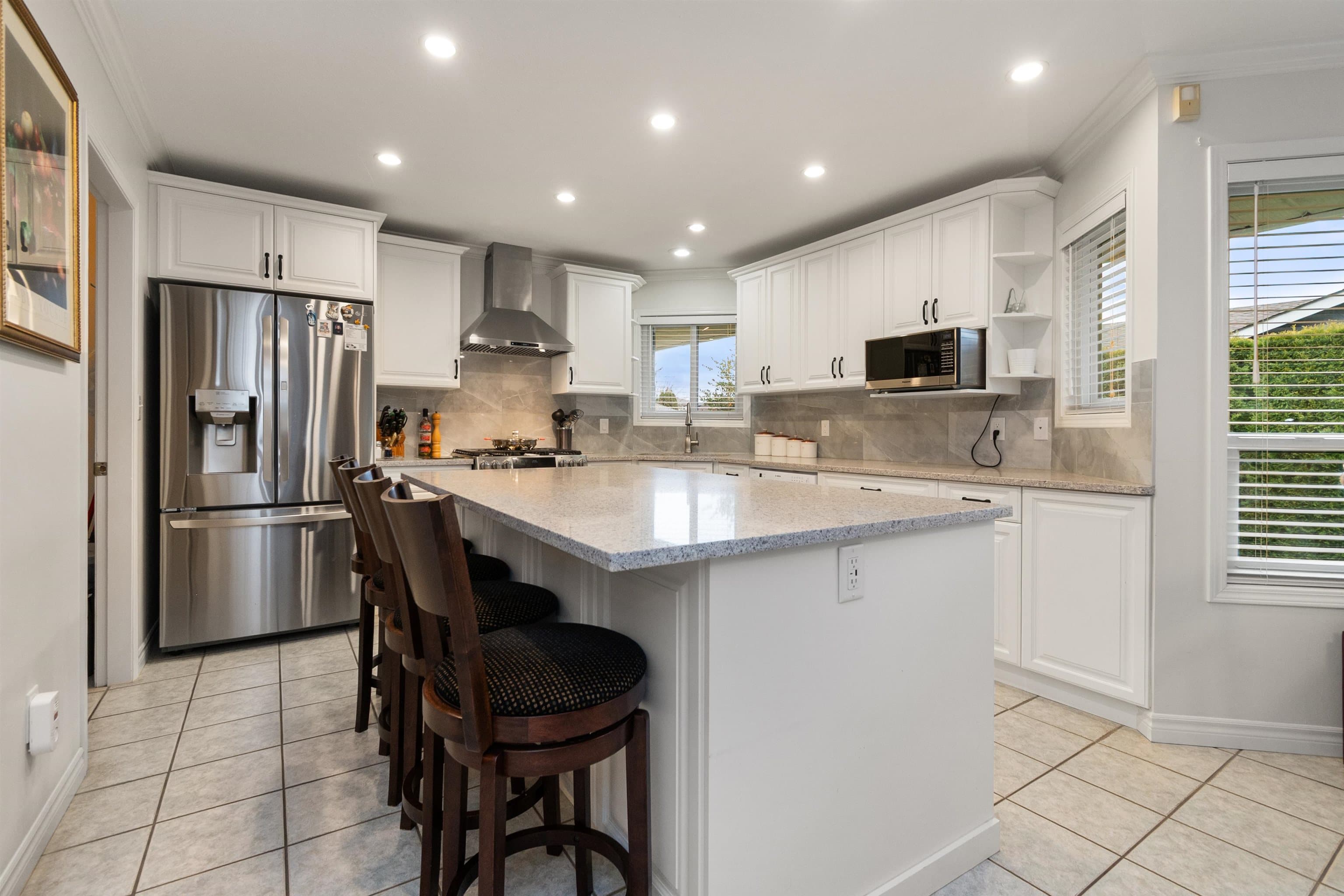 6792 Henry Street, Chilliwack, V2R 2W1 — photo 4