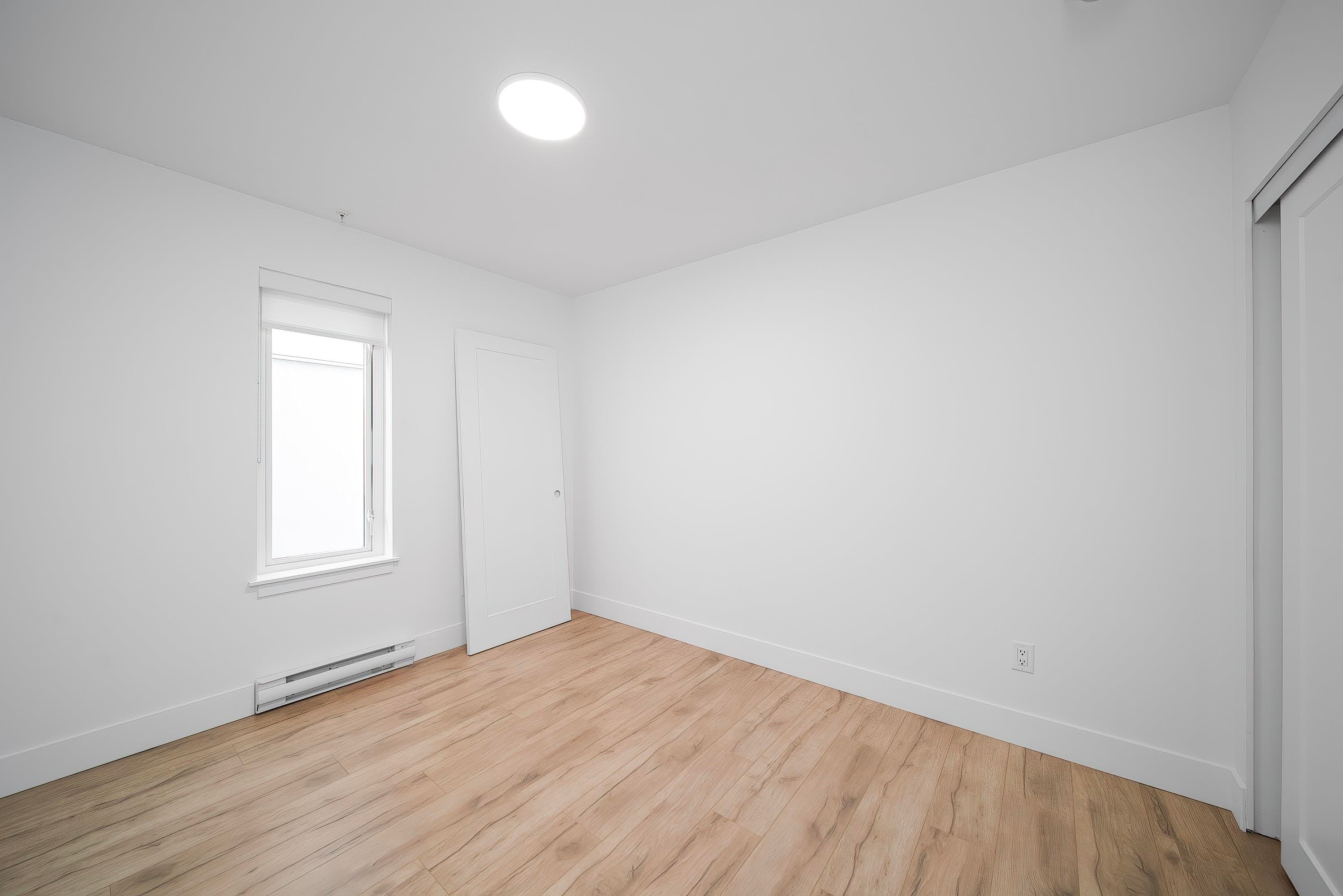 30 - 6328 King George Boulevard, Surrey, V3X 0L4 — photo 5
