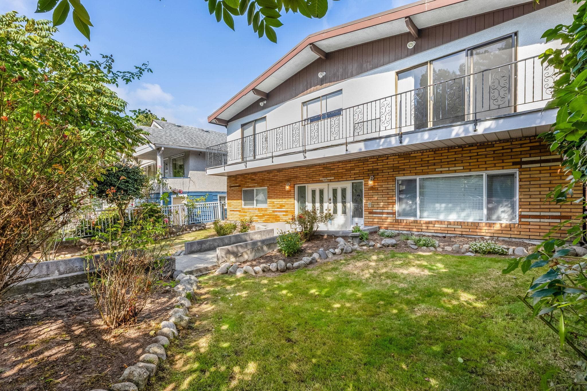 651 E 17th Avenue, Vancouver