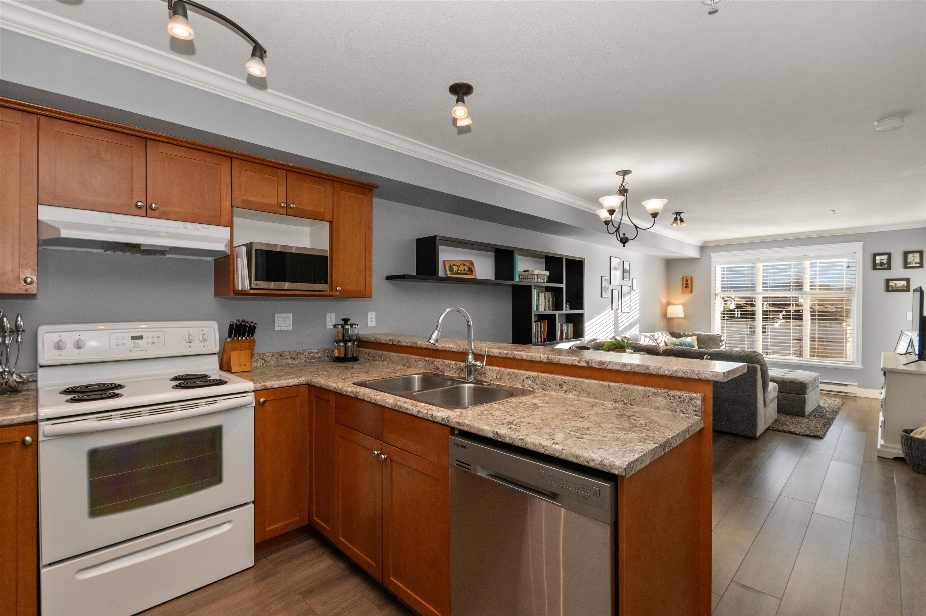 314 - 45645 Knight Road, Chilliwack, V2R 0B1 — photo 5