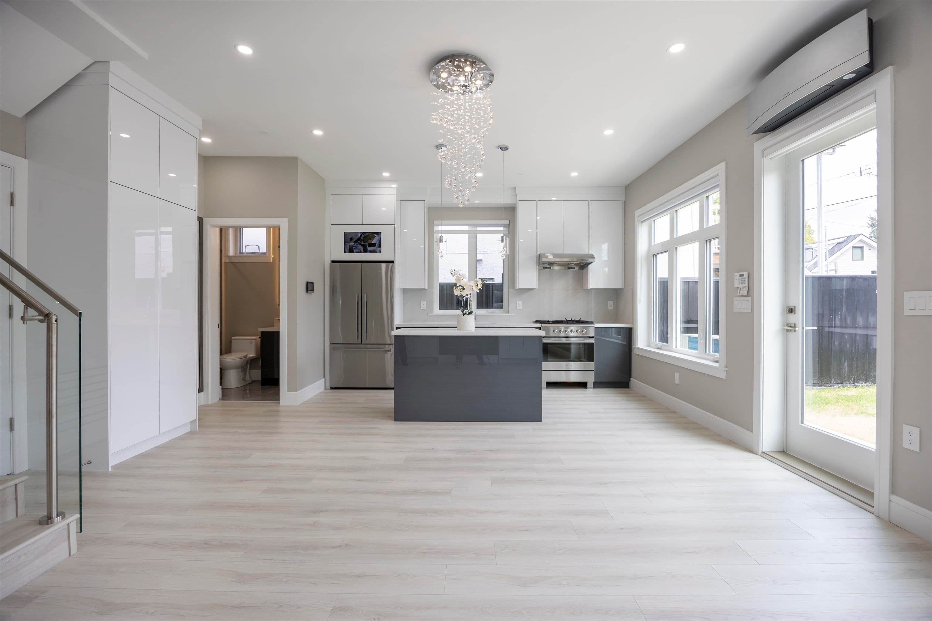 2 - 5808 Lanark Street, Vancouver, V5P 2Y4 — photo 4