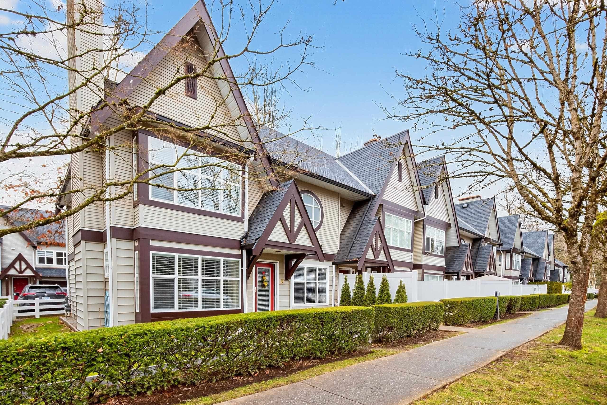 8 - 11757 236 Street, Maple Ridge, V4R 2E4 — photo 1