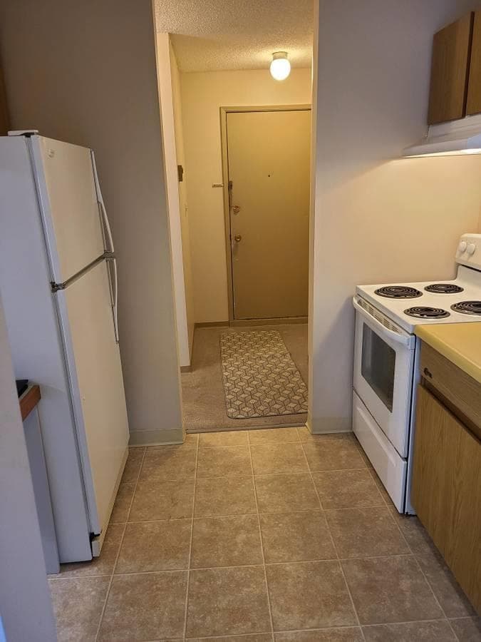 303 - 9125 Capella Drive, Burnaby, V3J 7K4 — photo 2