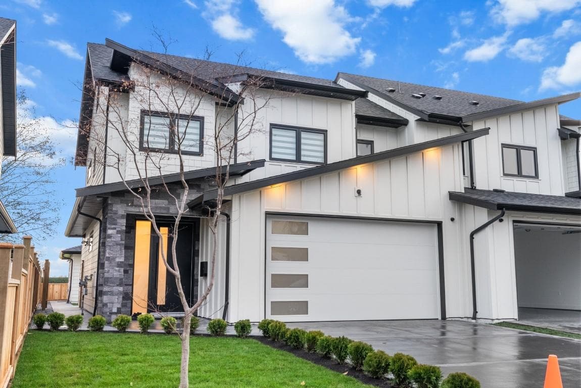4810 42a Avenue, Ladner, V4K 1A1 — photo 1