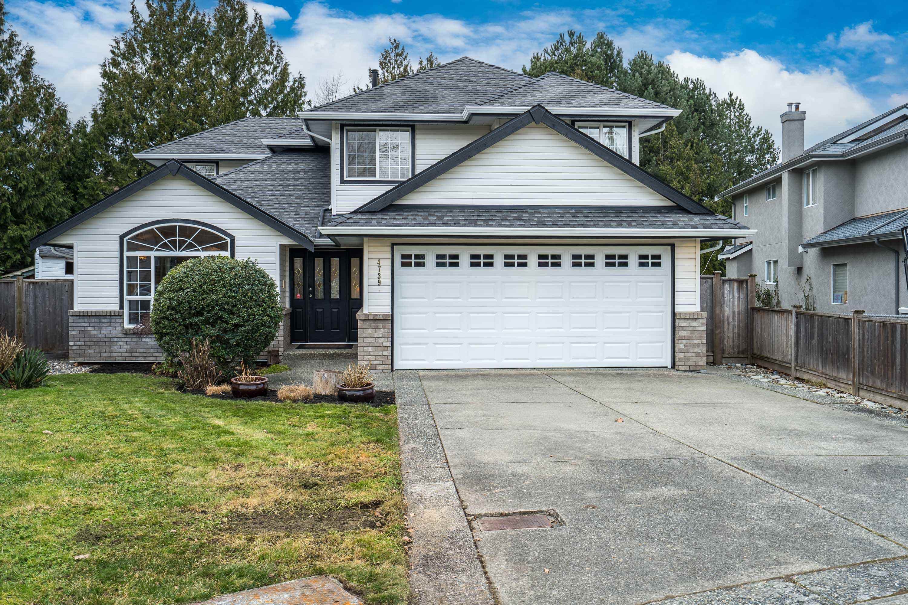 4739 223 Street, Langley, V2Z 1M5 — photo 1