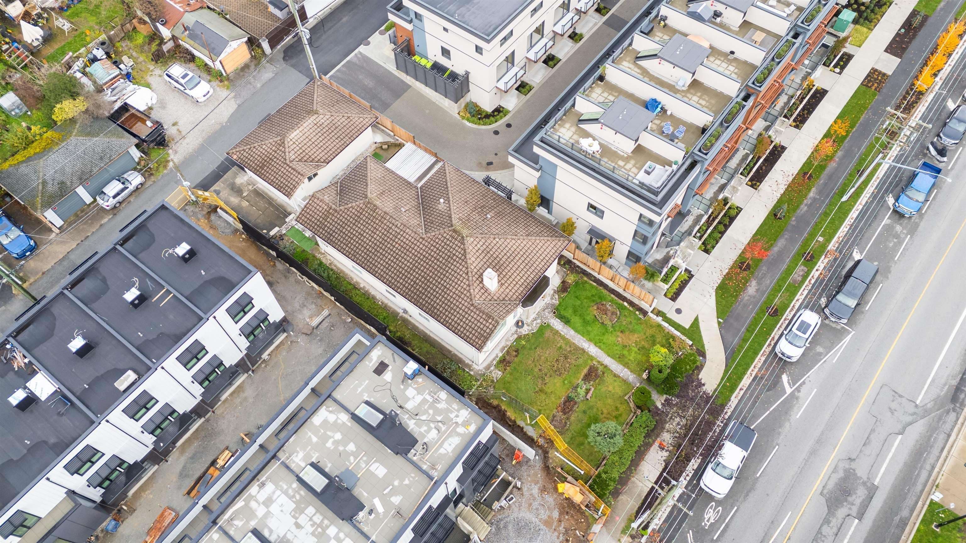 612 E 3rd Street, North Vancouver