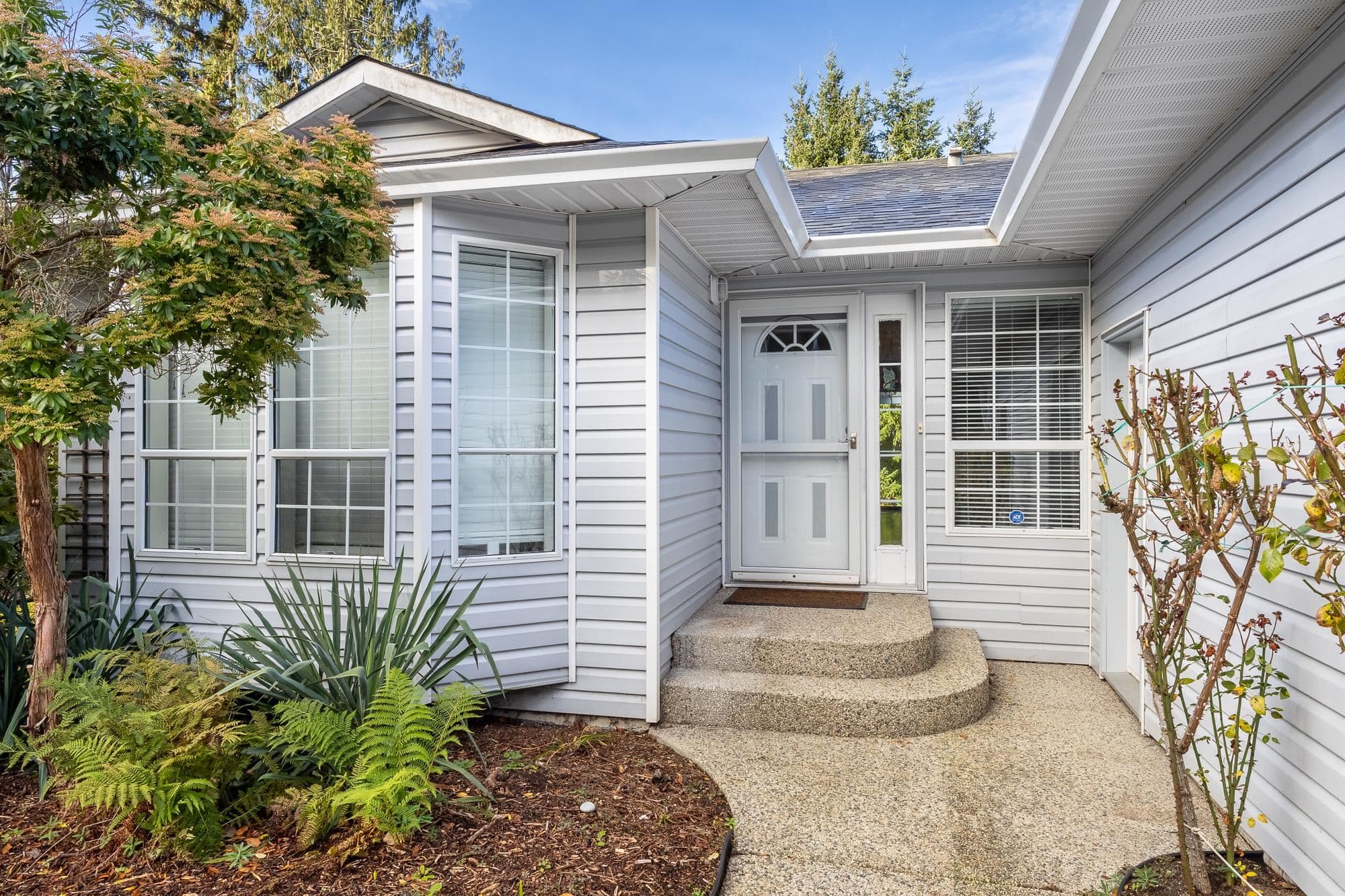 5309 Cedarview Place, Sechelt, V7Z 0C2 — photo 3