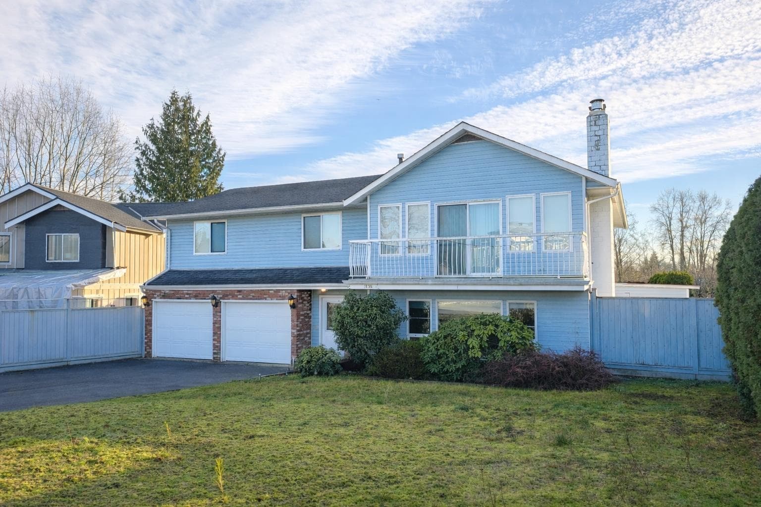 19788 S Wildwood Crescent, Pitt Meadows, V3Y 1N1 — photo 2