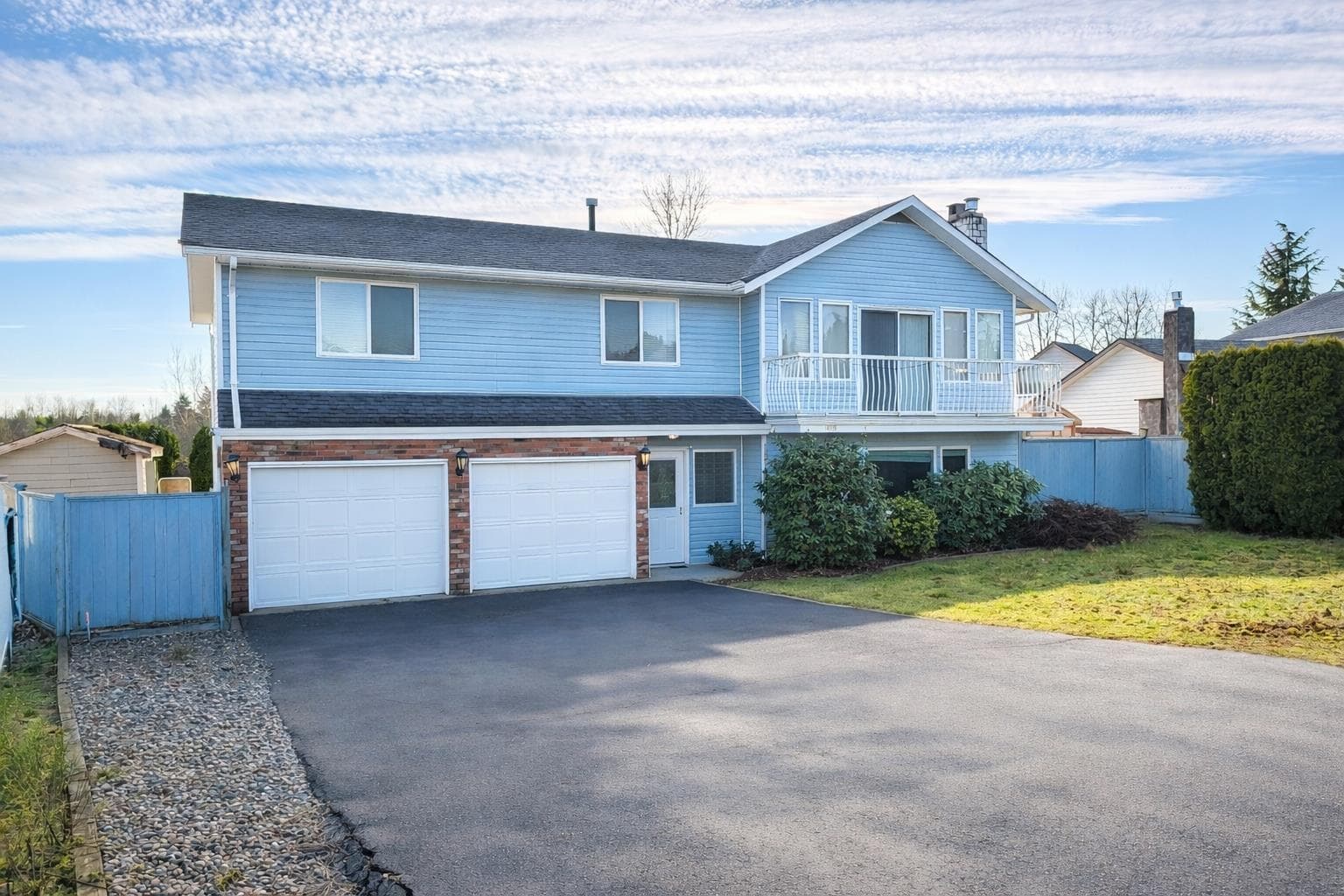 19788 S Wildwood Crescent, Pitt Meadows, V3Y 1N1 — photo 1