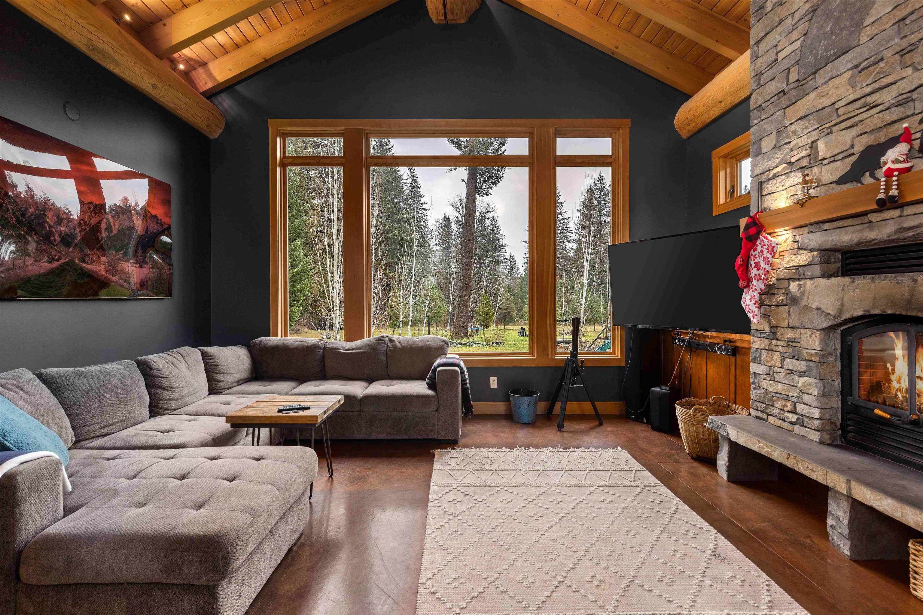 7703 Pemberton Portage Road, Pemberton, V0N 2L0 — photo 3