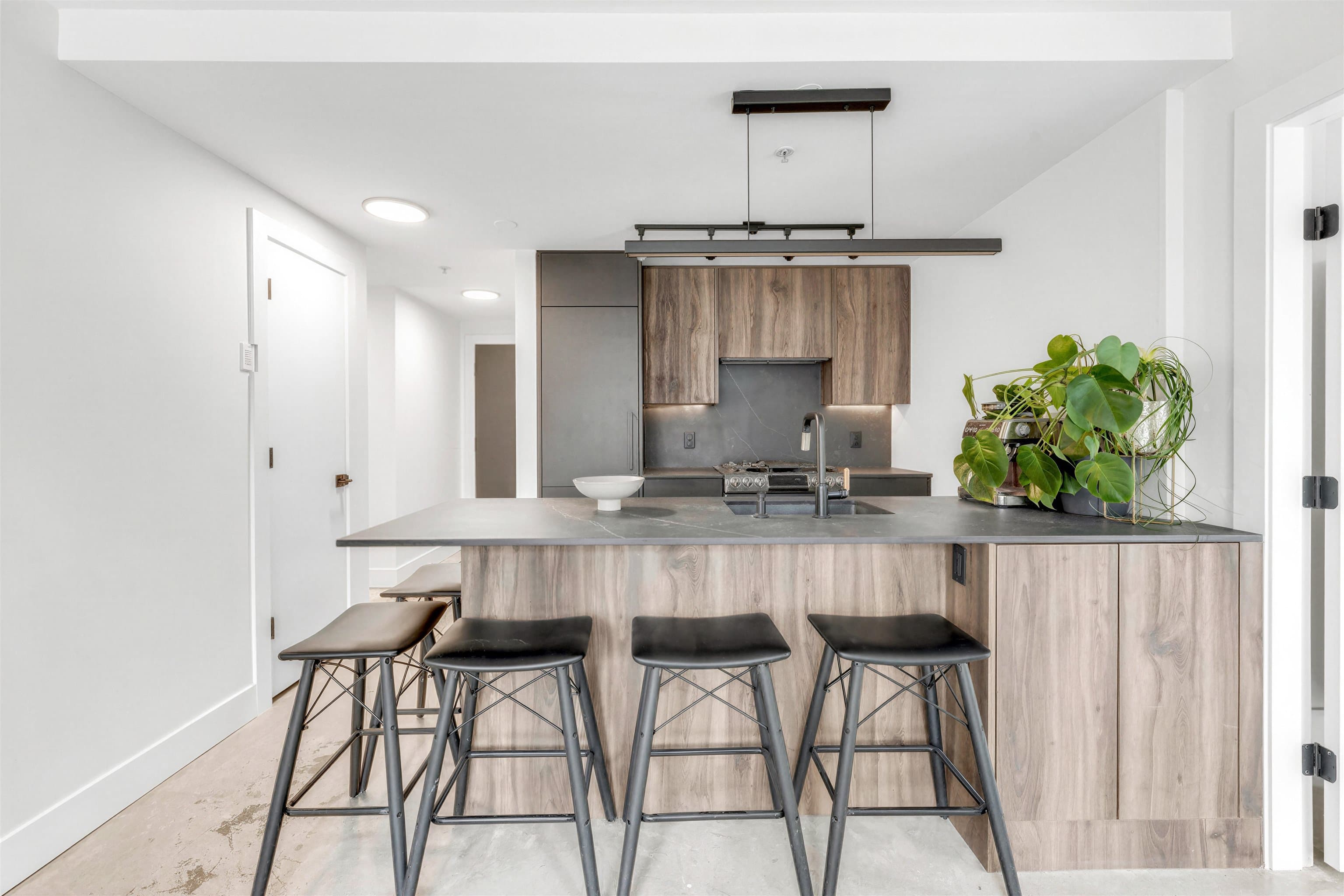 505 - 928 Richards Street, Vancouver, V6B 6P6 — photo 4
