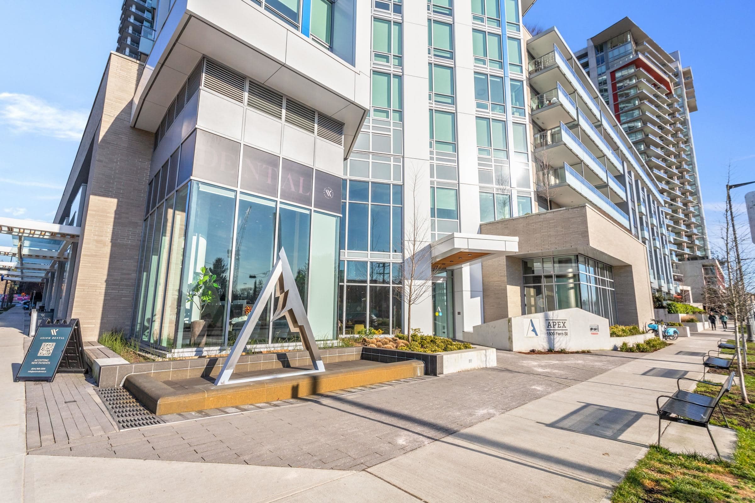 2306 - 1500 Fern Street, North Vancouver, V7J 0E6 — photo 2