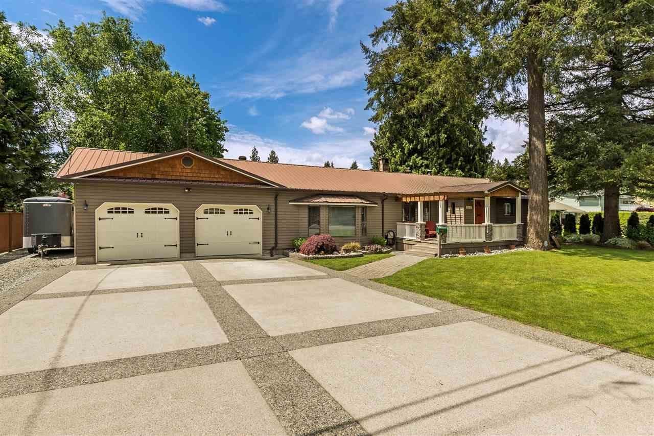 3667 207 Street, Langley, V3A 4X5 — photo 1
