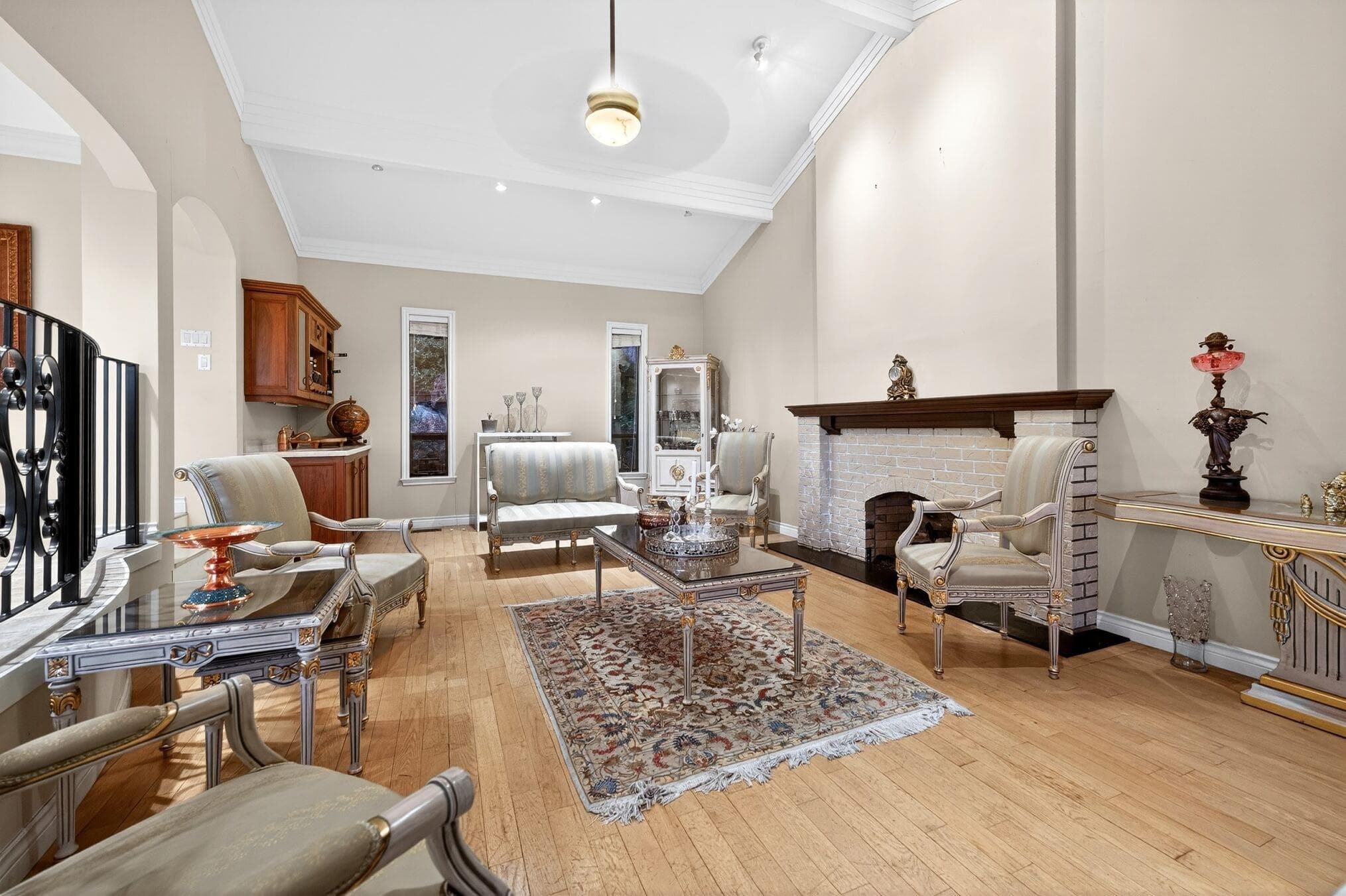 1375 Burnside Road, West Vancouver, V7S 2P6 — photo 4