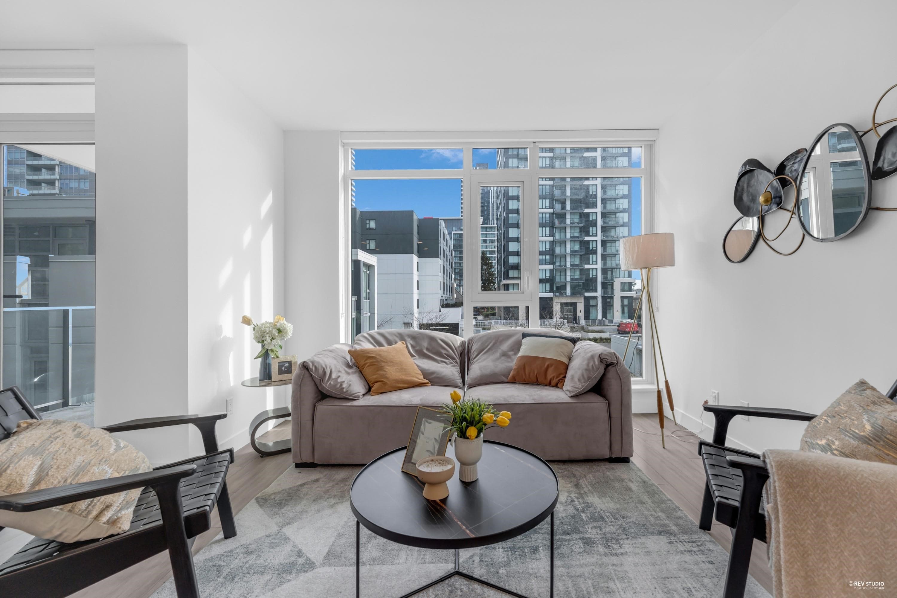 301 - 6398 Silver Avenue, Burnaby, V5H 0K7 — photo 4