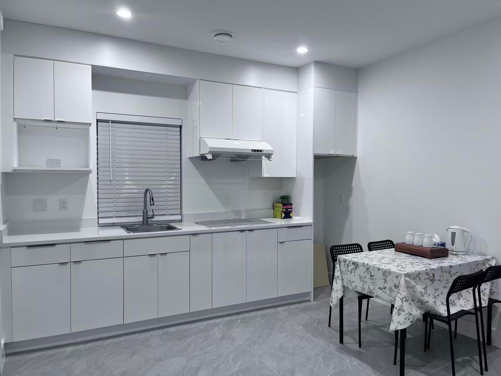 1 - 1538 E 61 Avenue, Vancouver