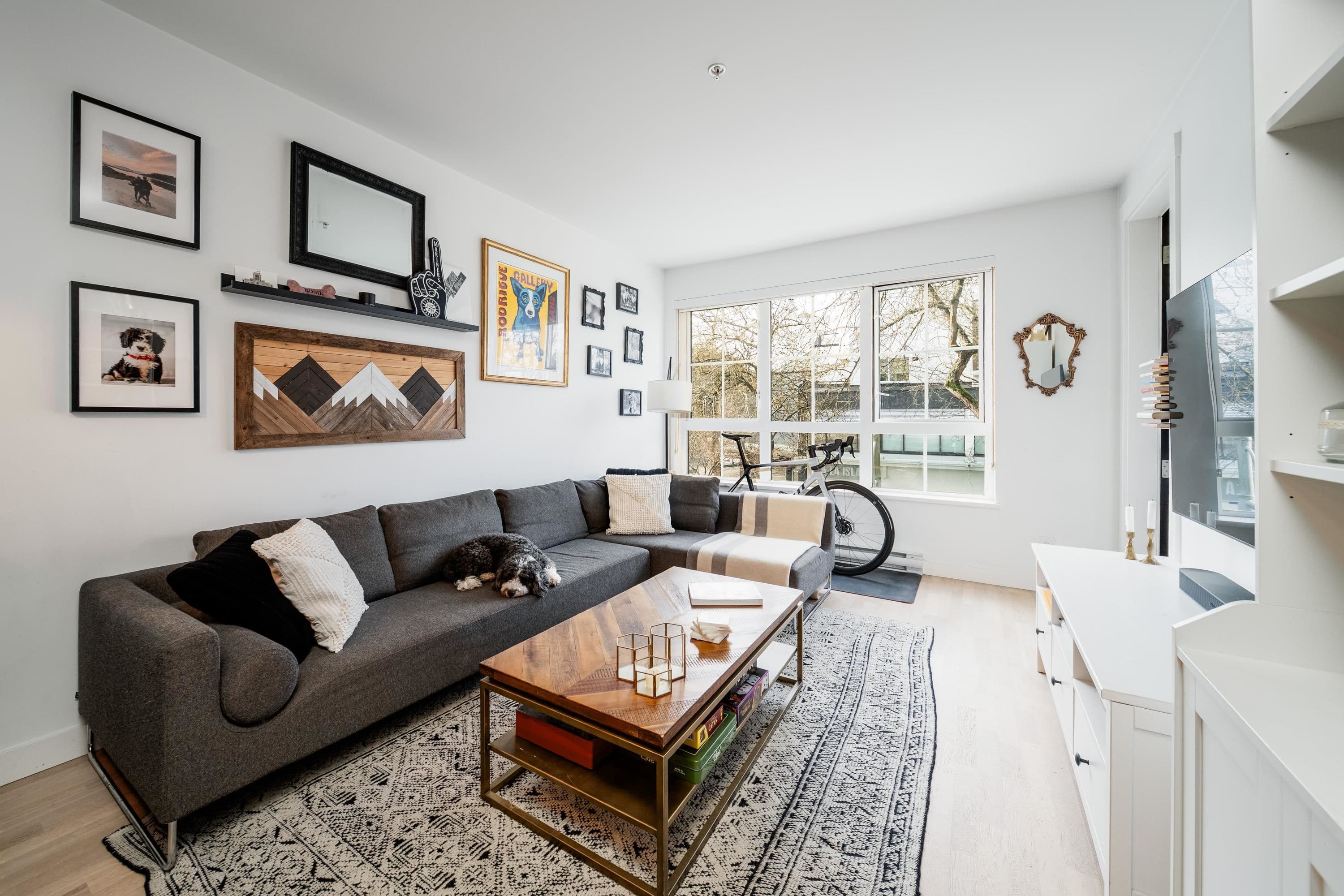210 - 2468 Bayswater Street, Vancouver, V6K 4B3 — photo 1