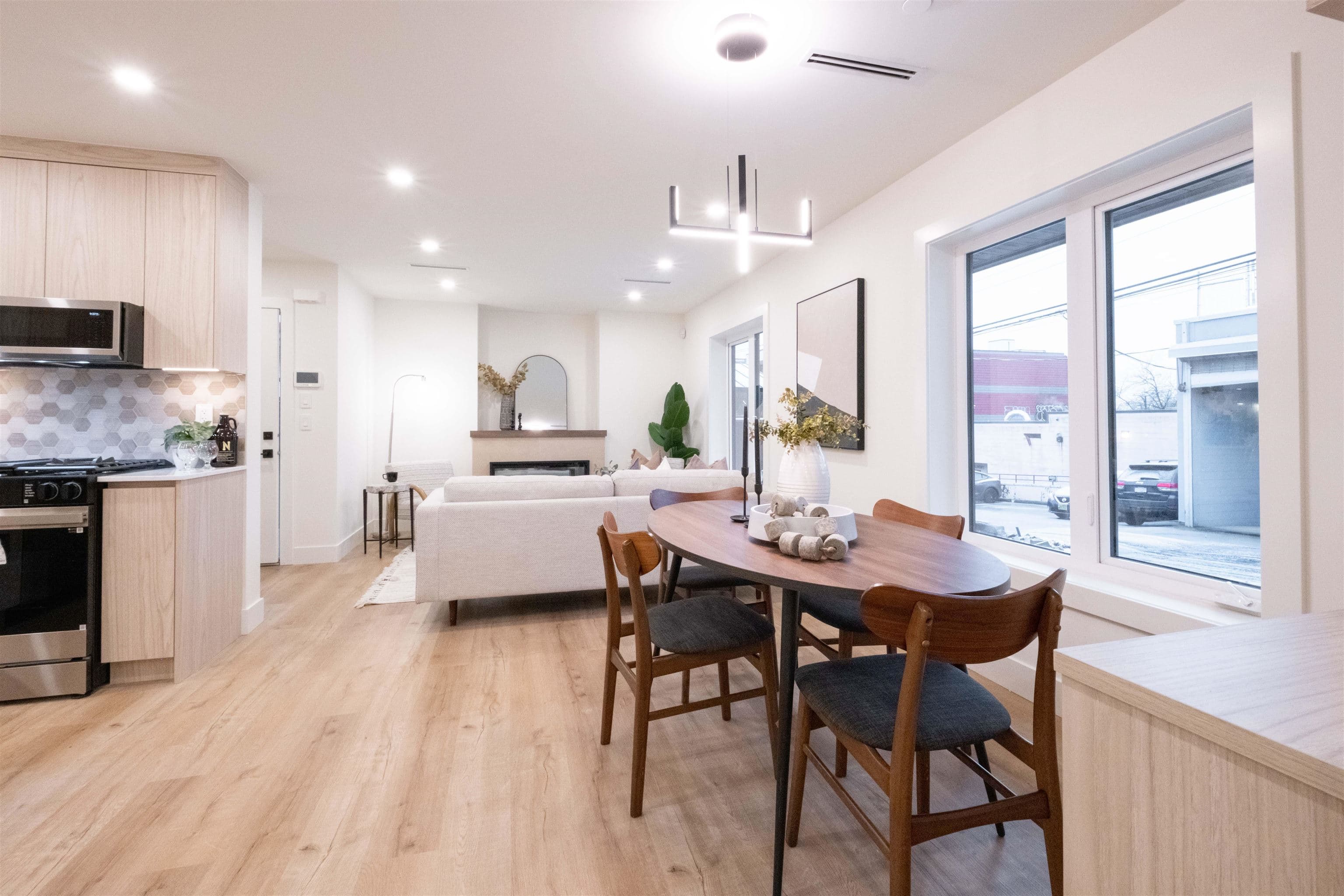 2665 E Pender Street, Vancouver, V5K 2B6 — photo 2