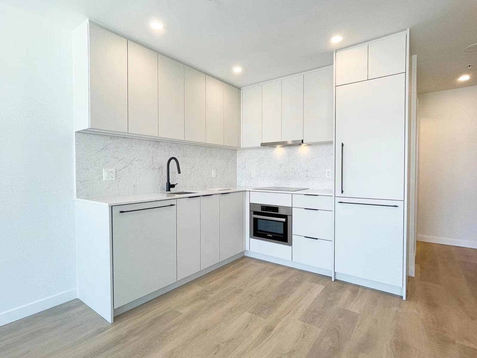 2212 - 13685 102 Avenue, Surrey, V3T 1N7 — photo 3
