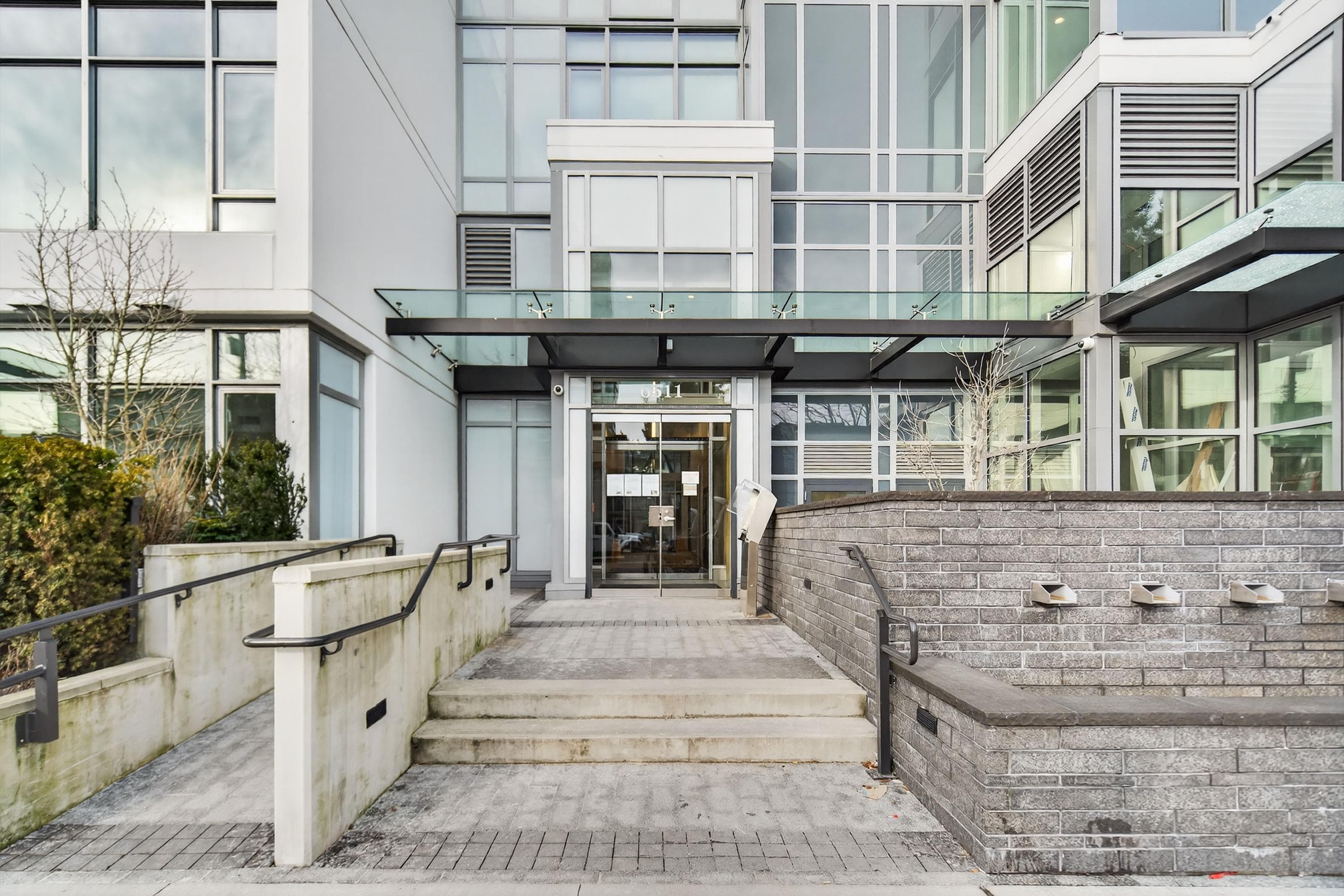 1402 - 6511 Sussex Avenue, Burnaby, V5H 0K5 — photo 2