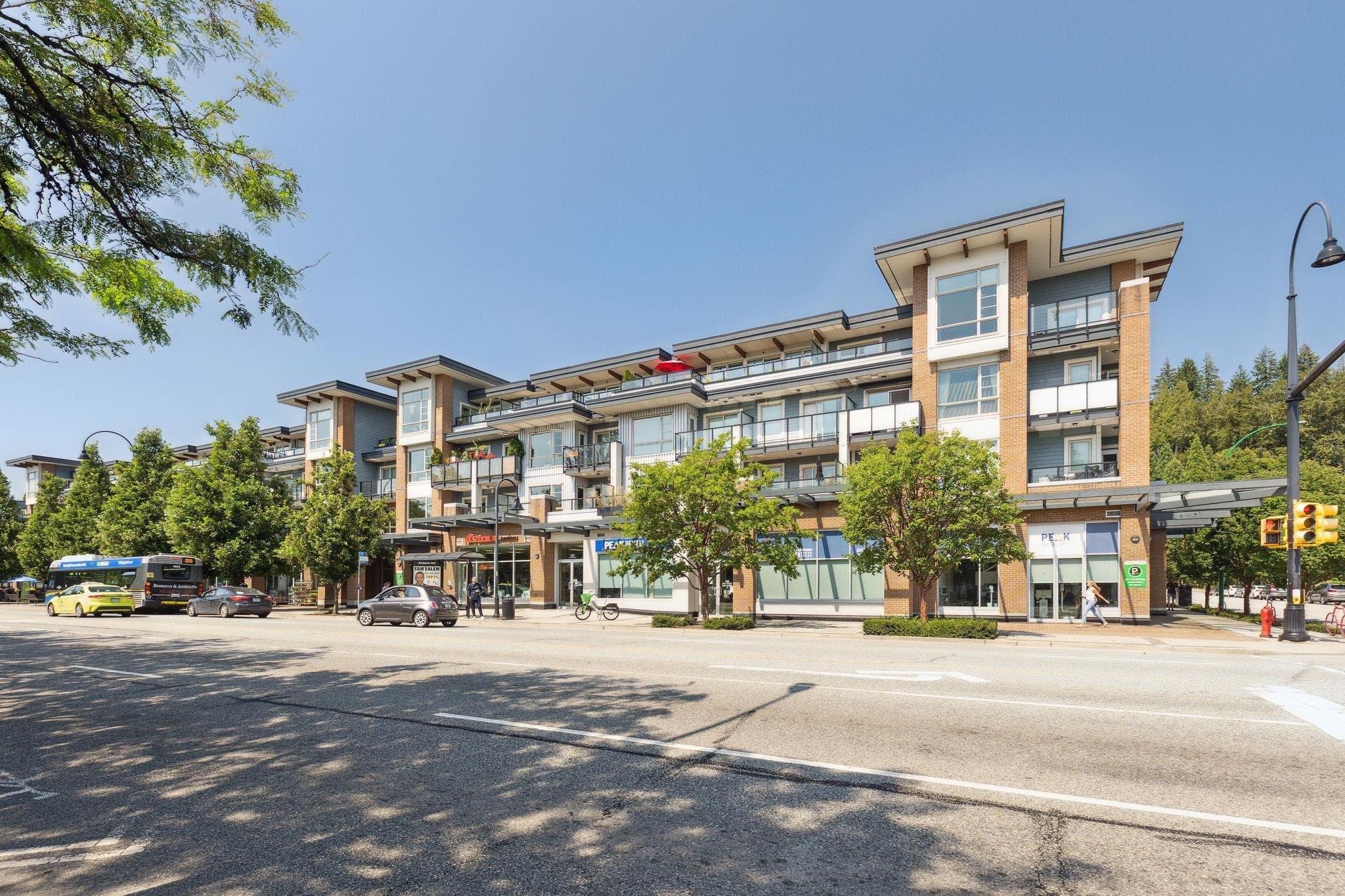 403 - 1330 Marine Drive, North Vancouver, V7P 1T4 — photo 2