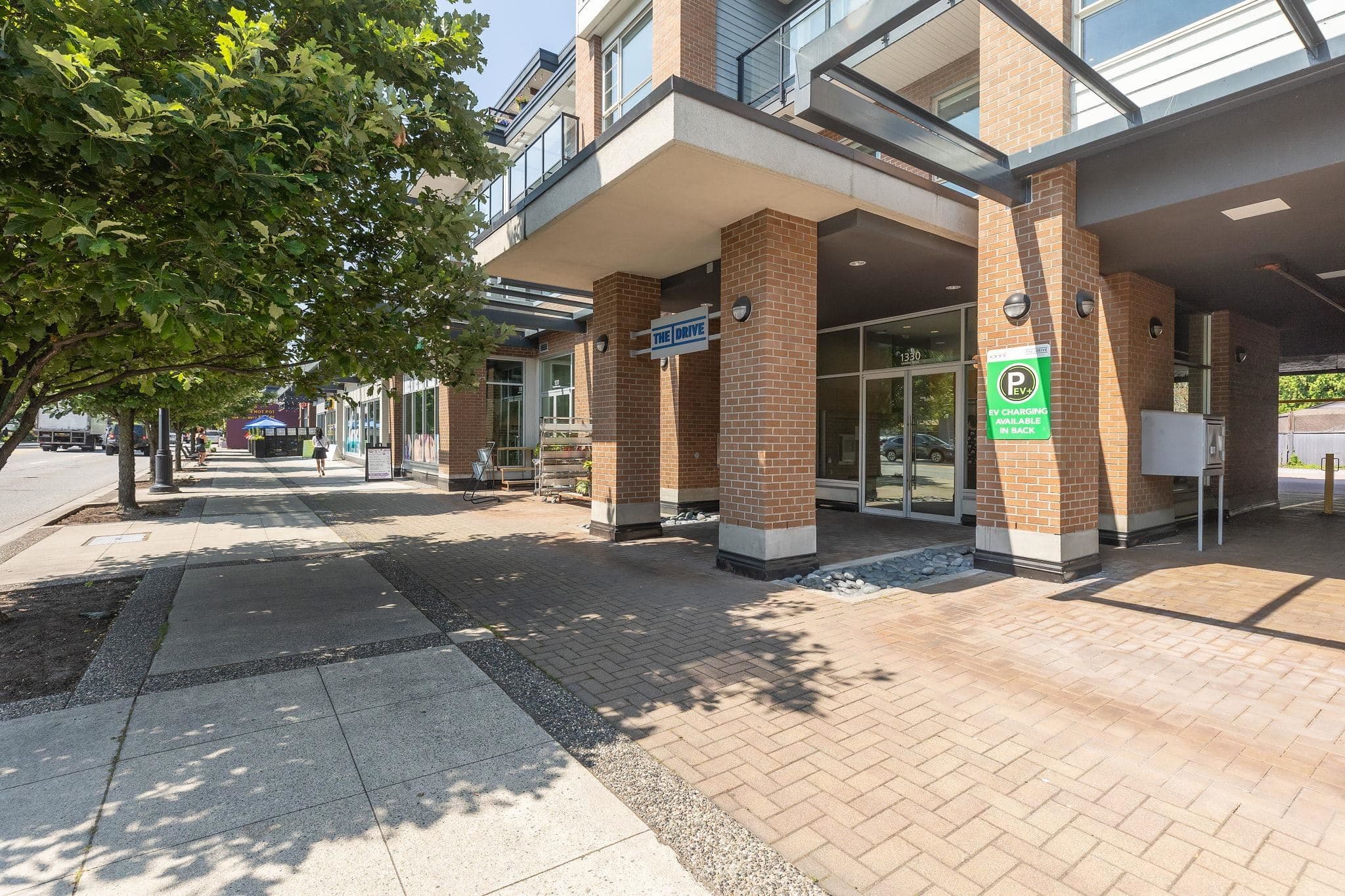 403 - 1330 Marine Drive, North Vancouver, V7P 1T4 — photo 3