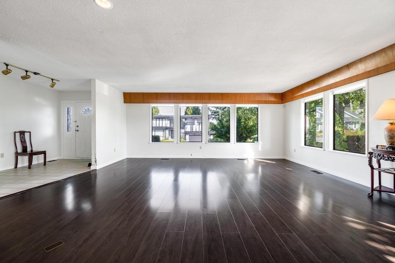 4325 Mahon Avenue, Burnaby, V5G 3R4 — photo 4