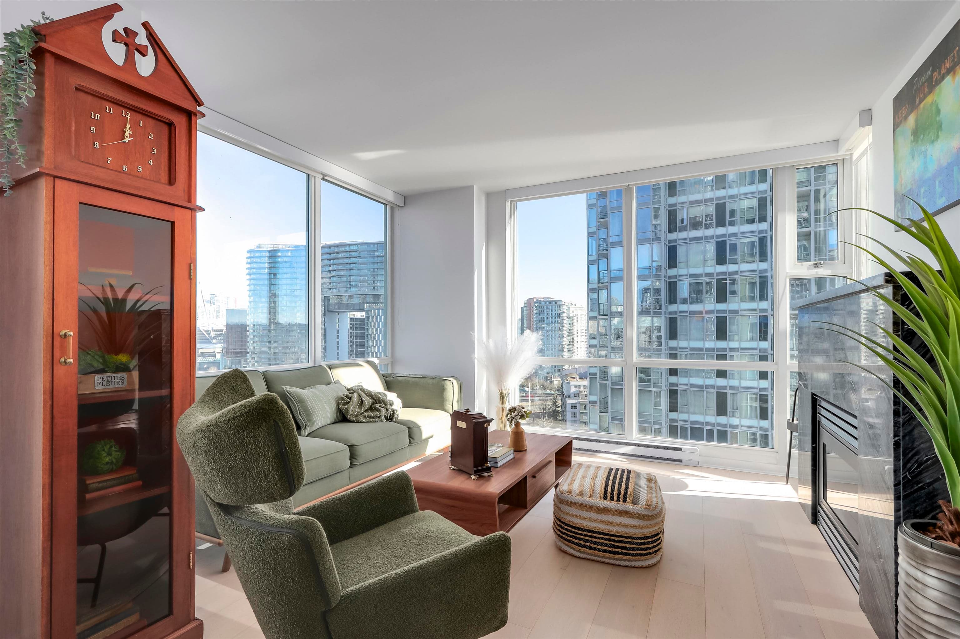 1807 - 1077 Marinaside Crescent, Vancouver, V6Z 2Z5 — photo 3