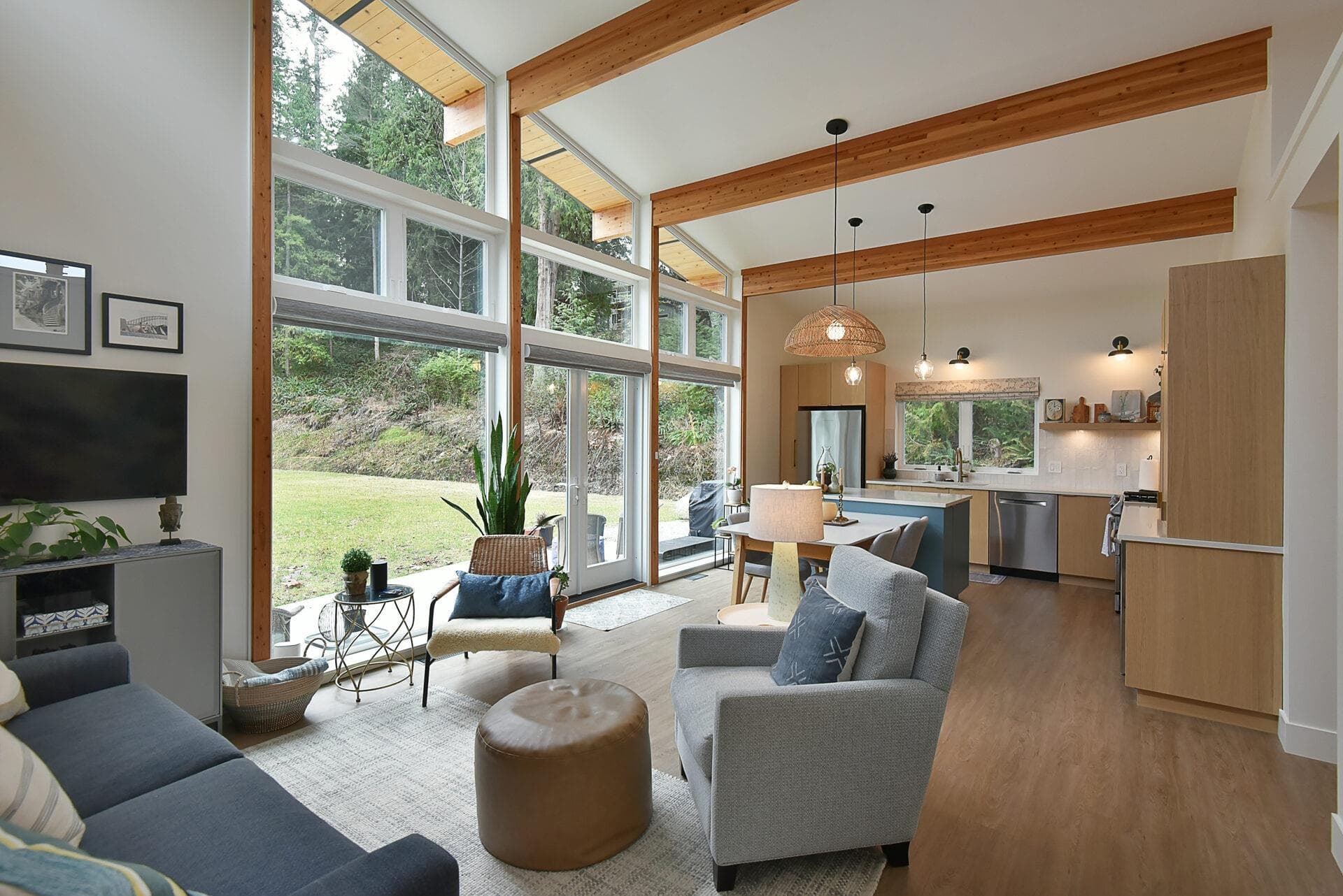 5963 Ripple Way, Sechelt, V7Z 0R2 — photo 1