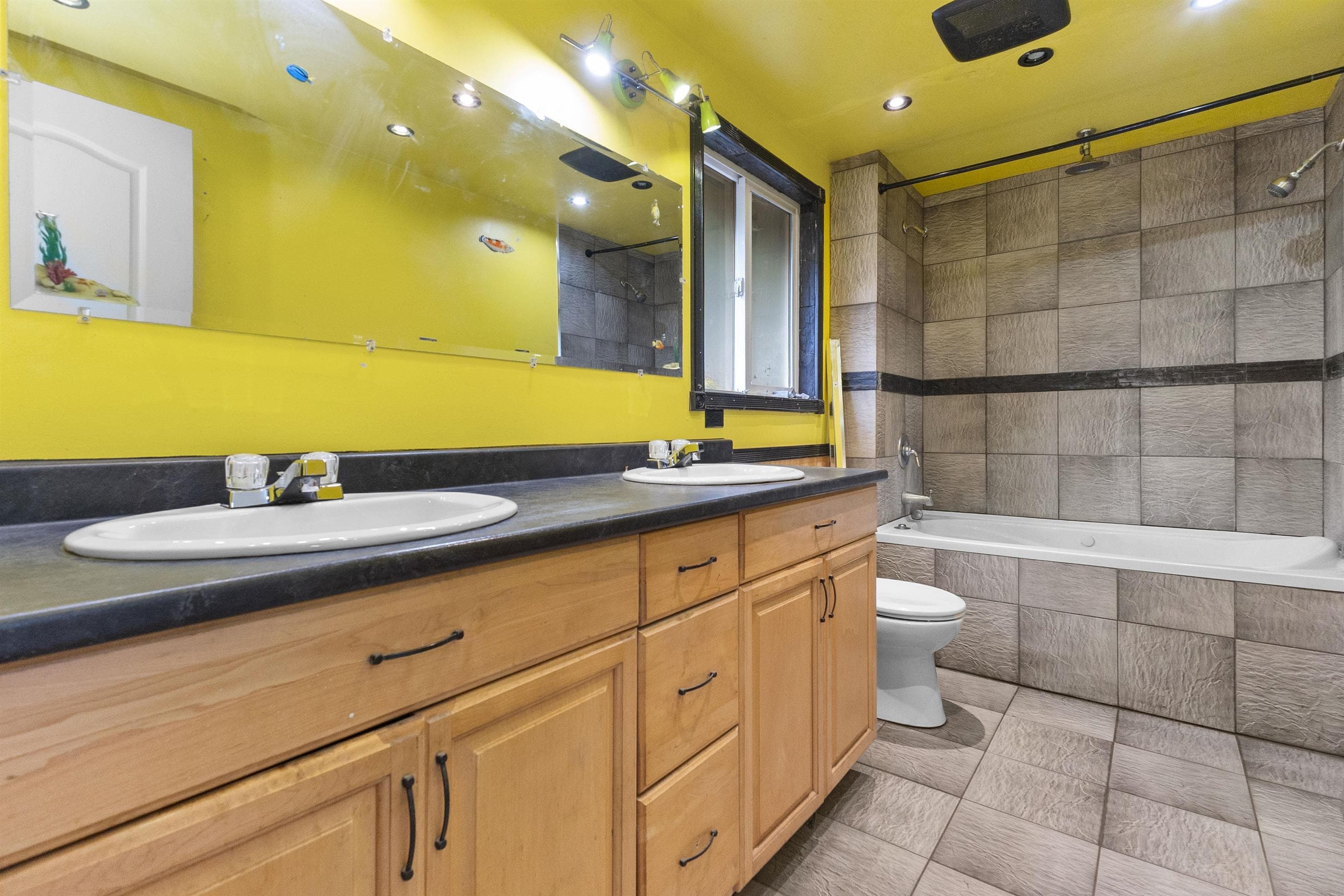 26814 Dewdney Trunk Road, Maple Ridge, V2W 1N9 — photo 5