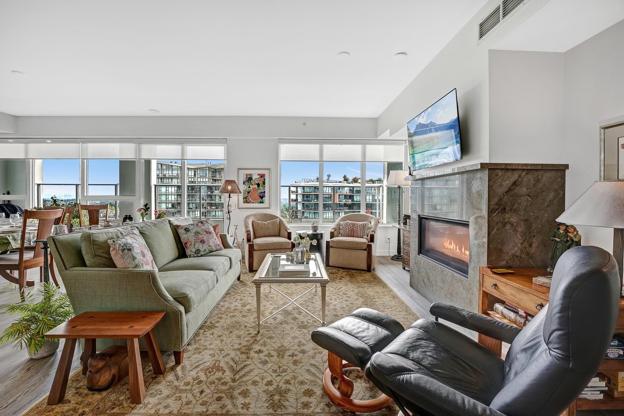 1302 - 1441 Johnston Road, White Rock, V4B 3Z4 — photo 2