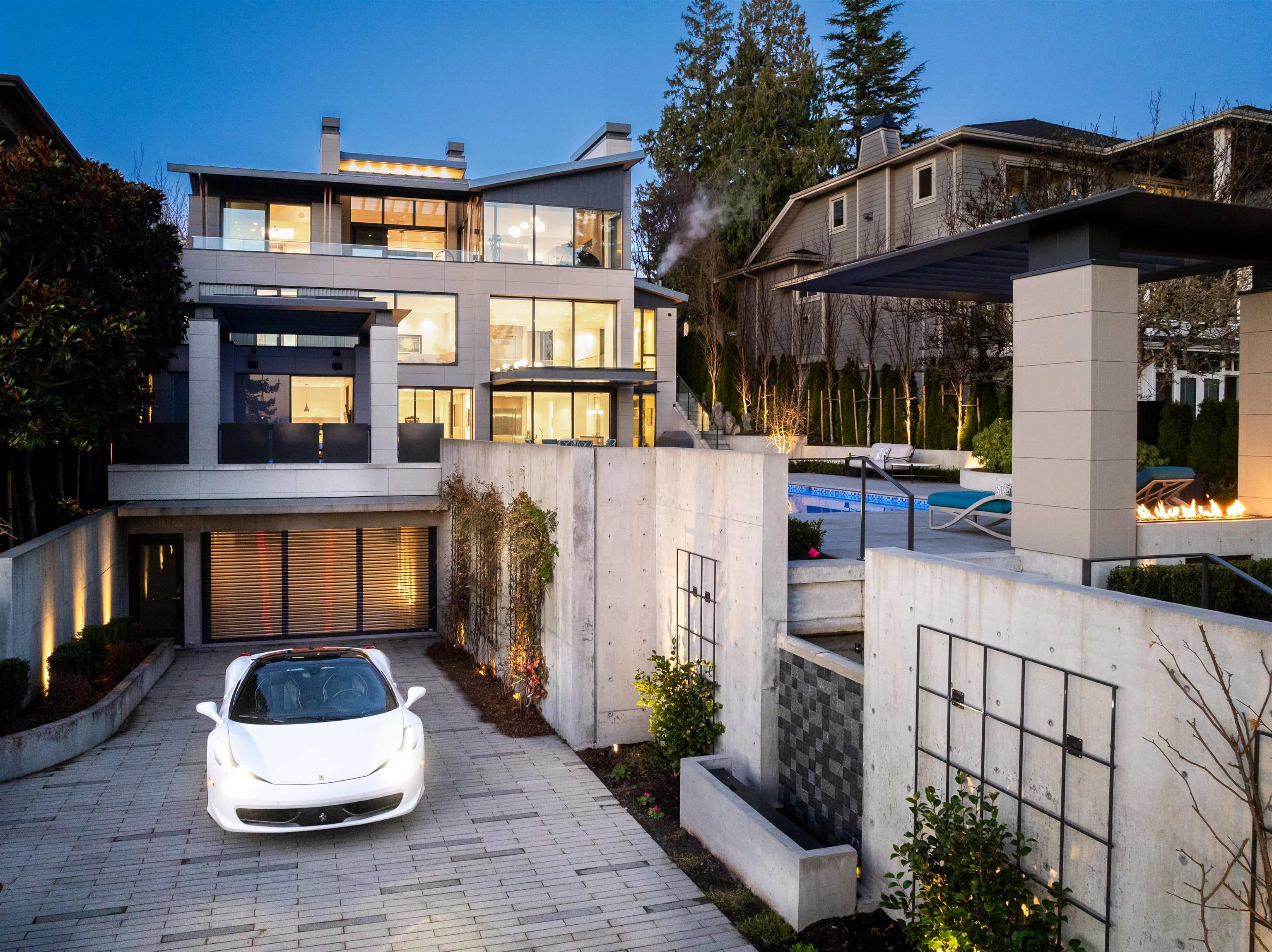 13386 Marine Drive, Surrey, V4A 1G2 — photo 2