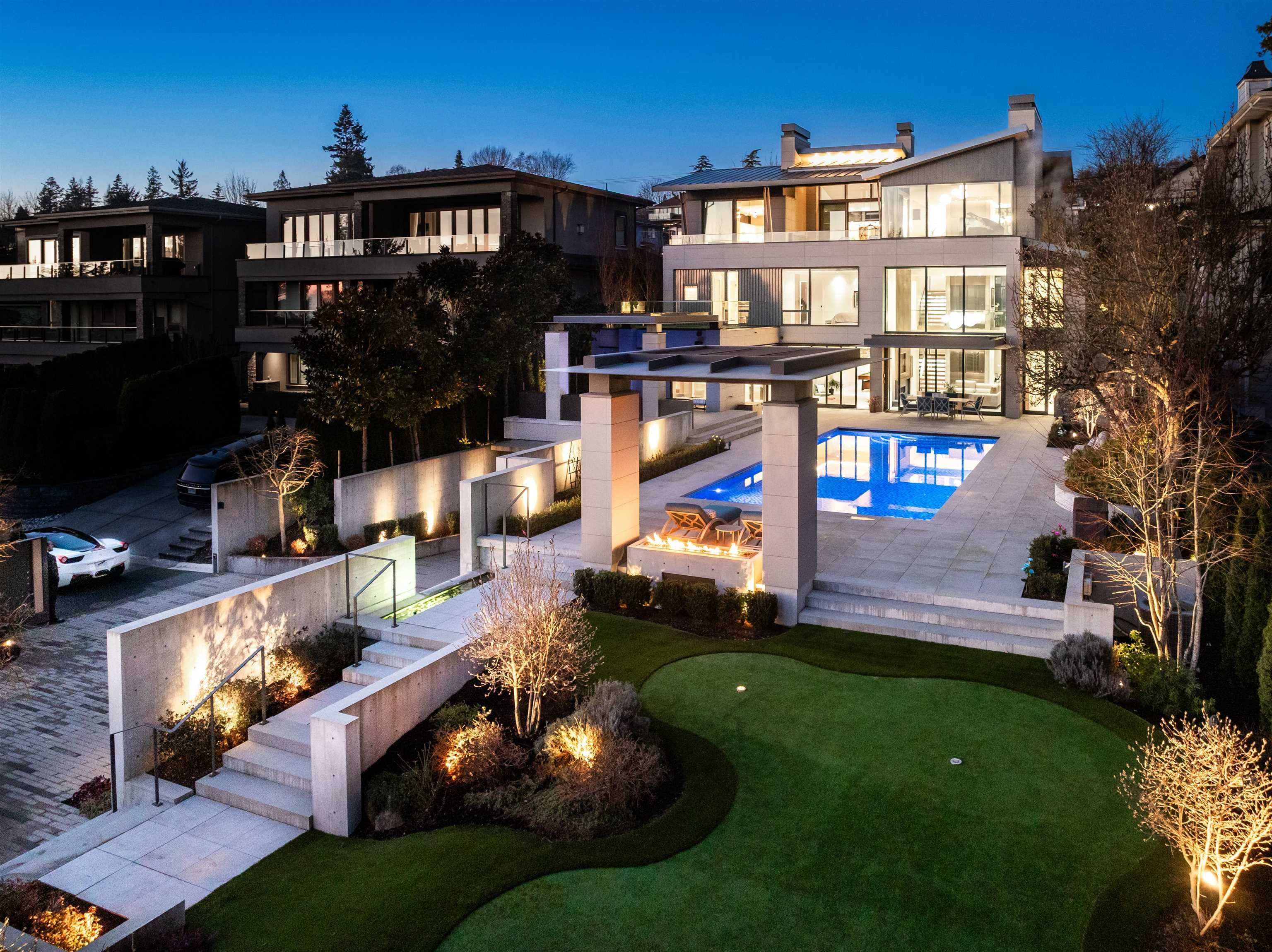 13386 Marine Drive, Surrey