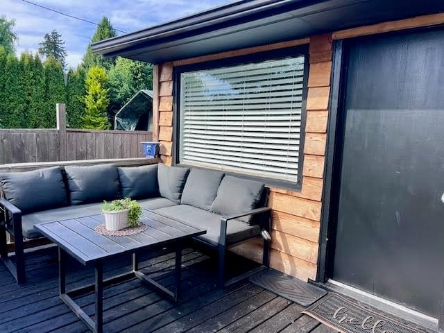 716/718 Hillcrest Road, Gibsons, V0N 1V9 — photo 2