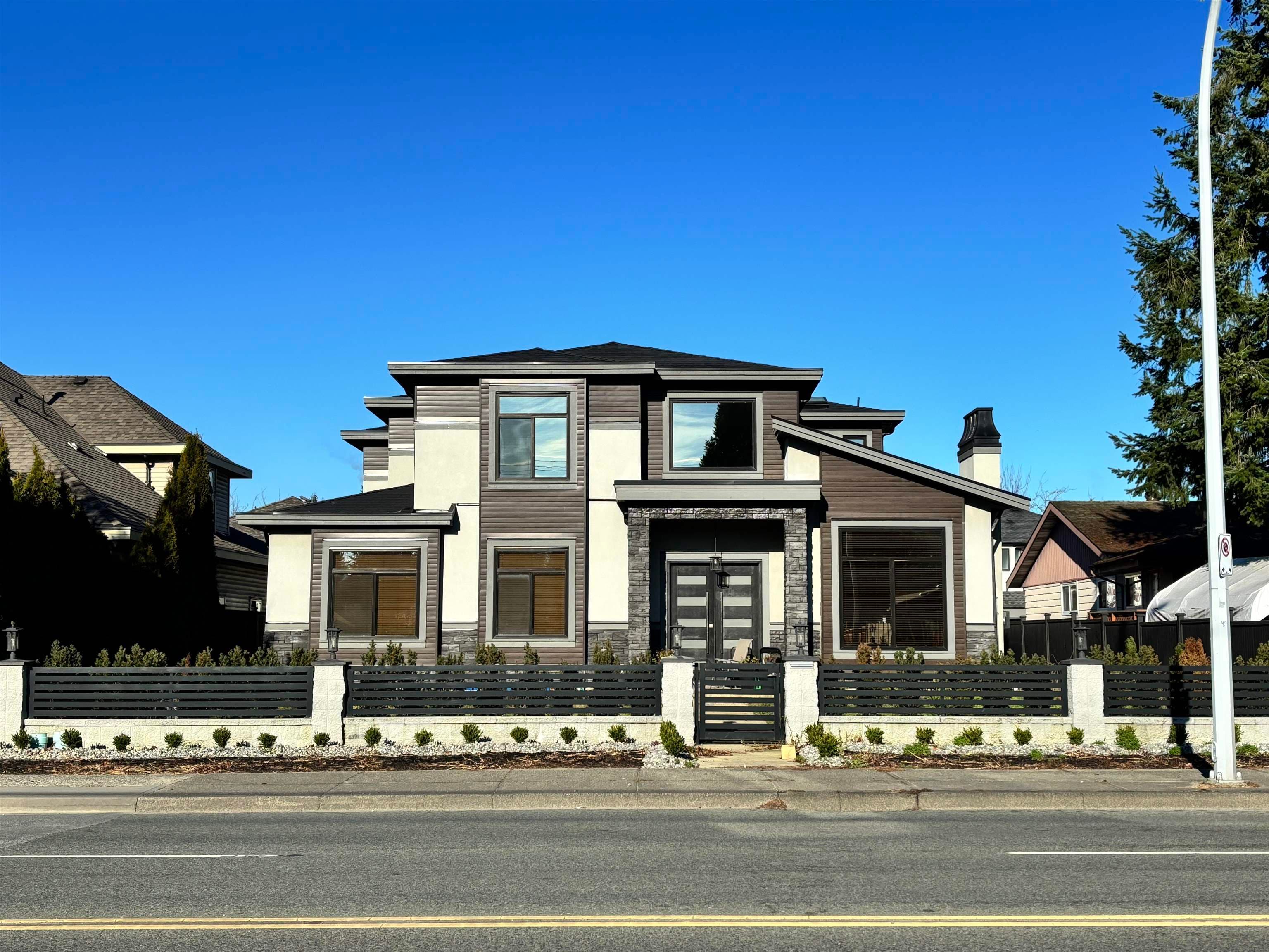 14969 96 Avenue, Surrey, V3R 9V6 — photo 1