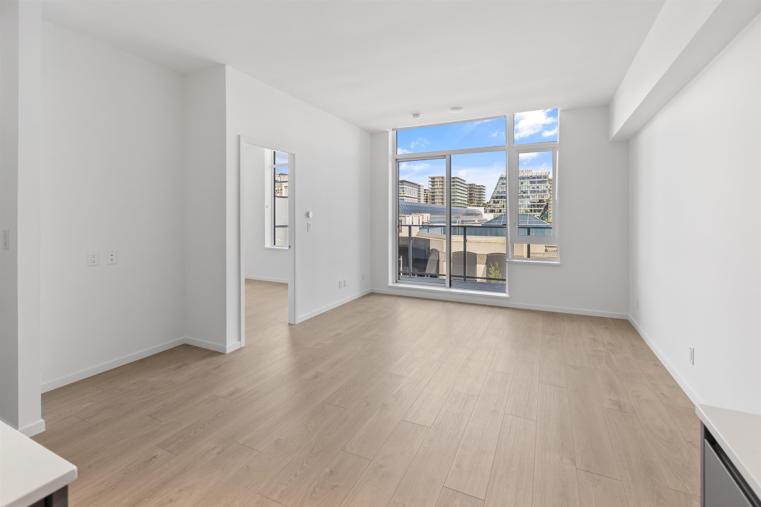 301 - 6200 Minoru Boulevard, Richmond, V6Y 0M9 — photo 5