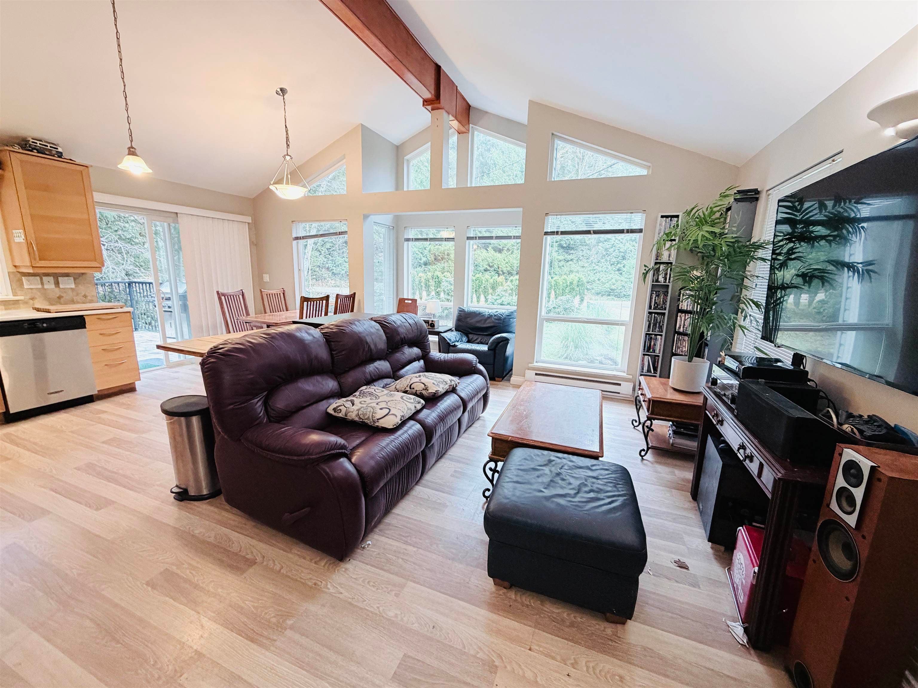 5565 Riley Road, Halfmoon Bay, V7Z 1B6 — photo 3