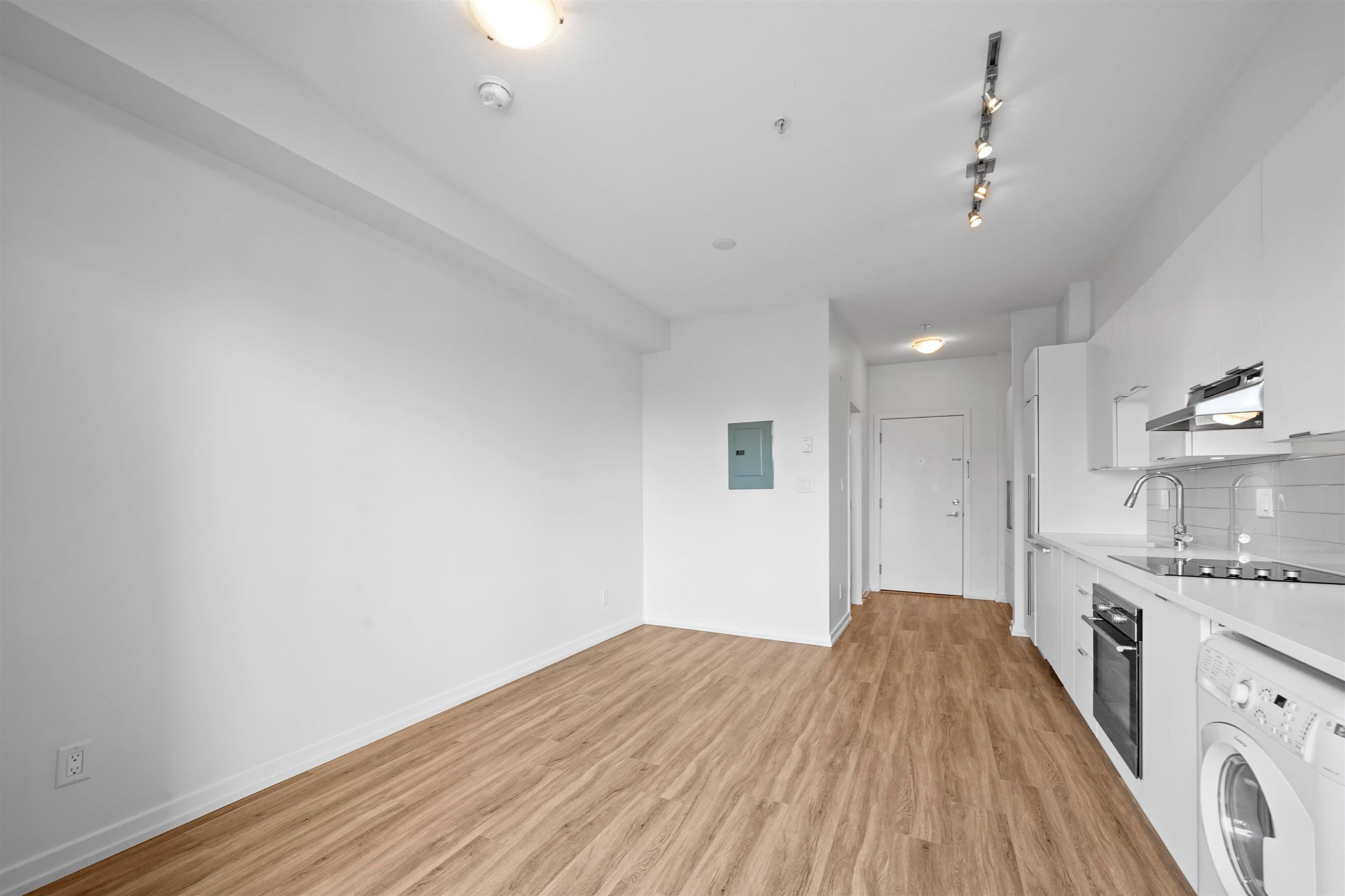 304 - 13678 Grosvenor Road, Surrey, V3R 5E2 — photo 4