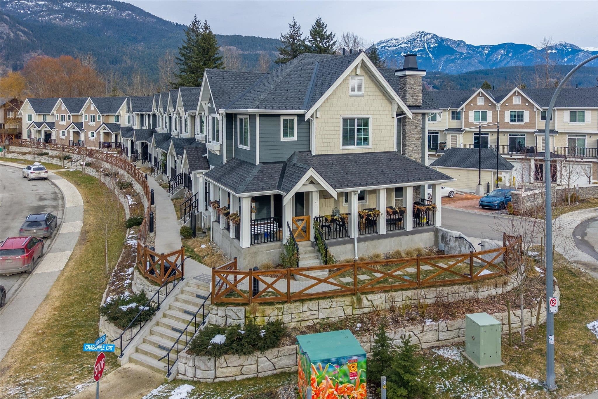 1 - 7360 Crabapple Court, Pemberton, V0N 2L1 — photo 2